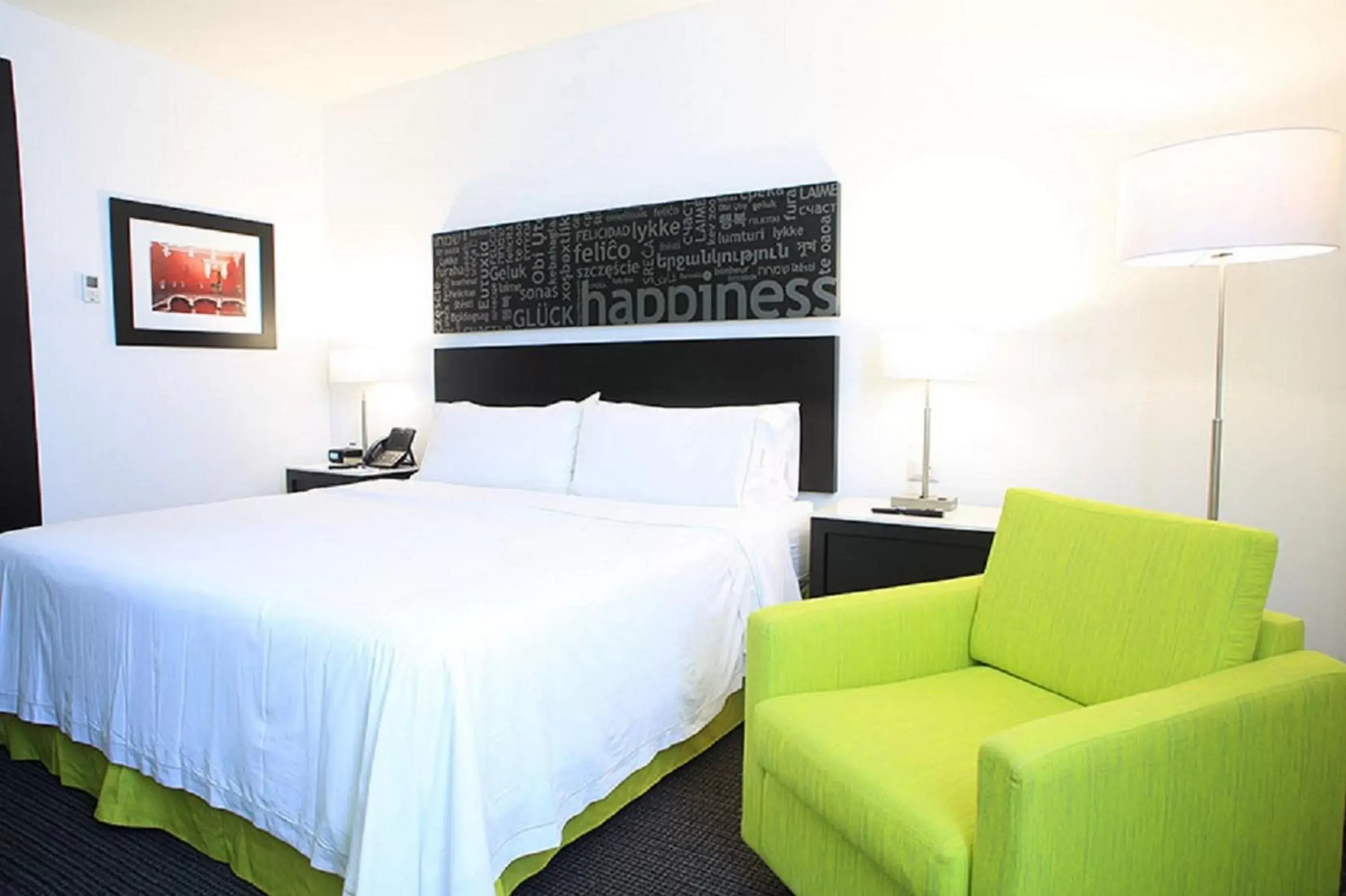 Bedroom, Bed in Holiday Inn Express & Suites Puebla Angelopolis, an IHG Hotel