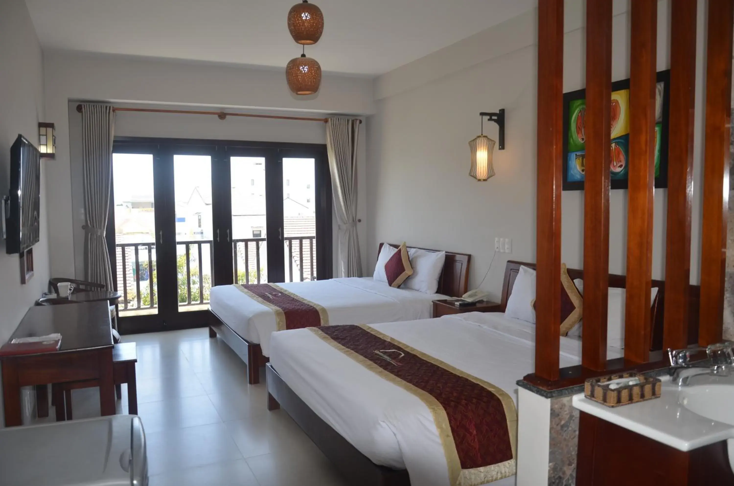 Photo of the whole room, Bed in Sunshine Hoian Hotel Photo of the whole room, Bed in Sunshine Hoian Hotel