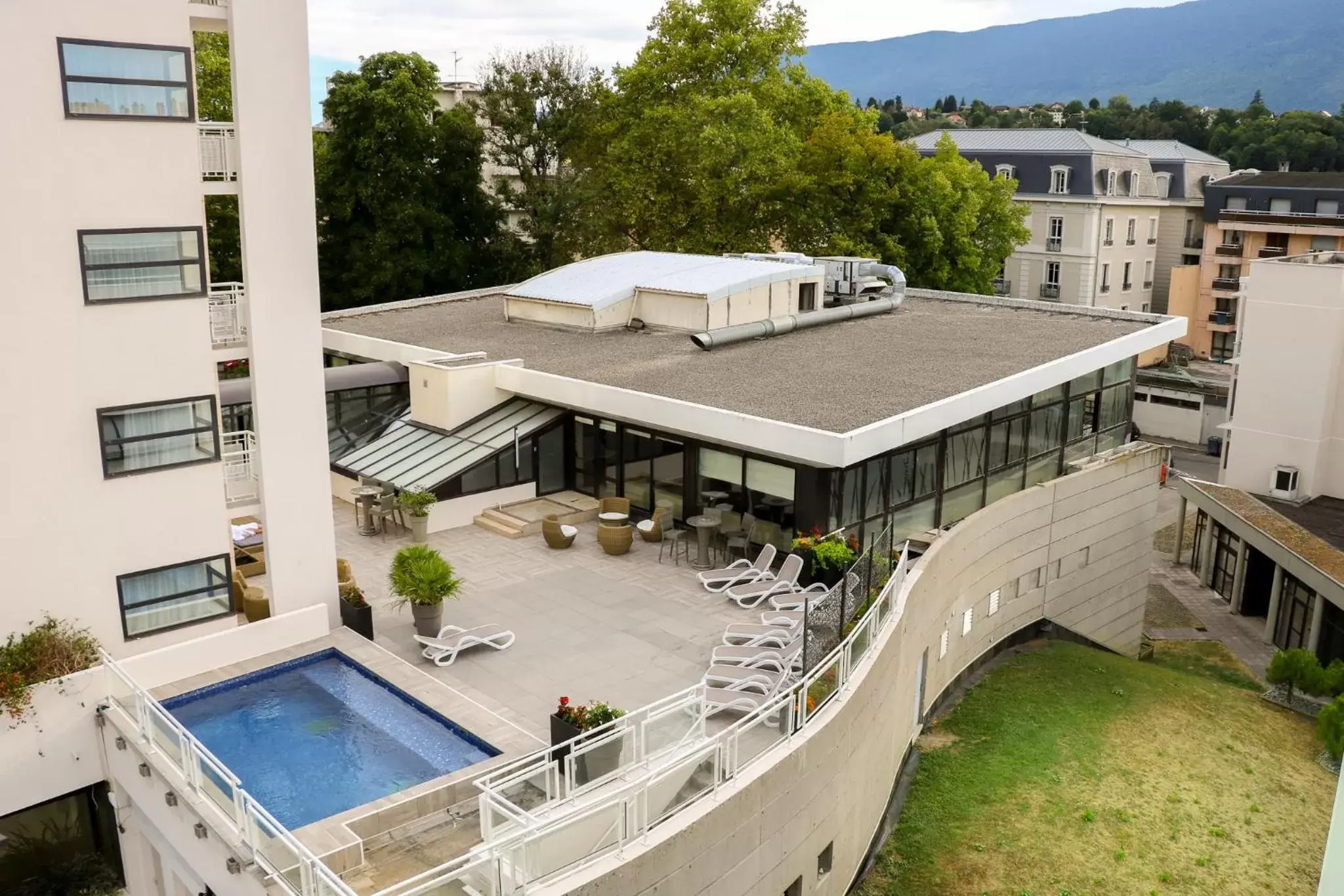 Swimming pool, Pool View in Golden Tulip Aix les Bains - Hotel & Spa