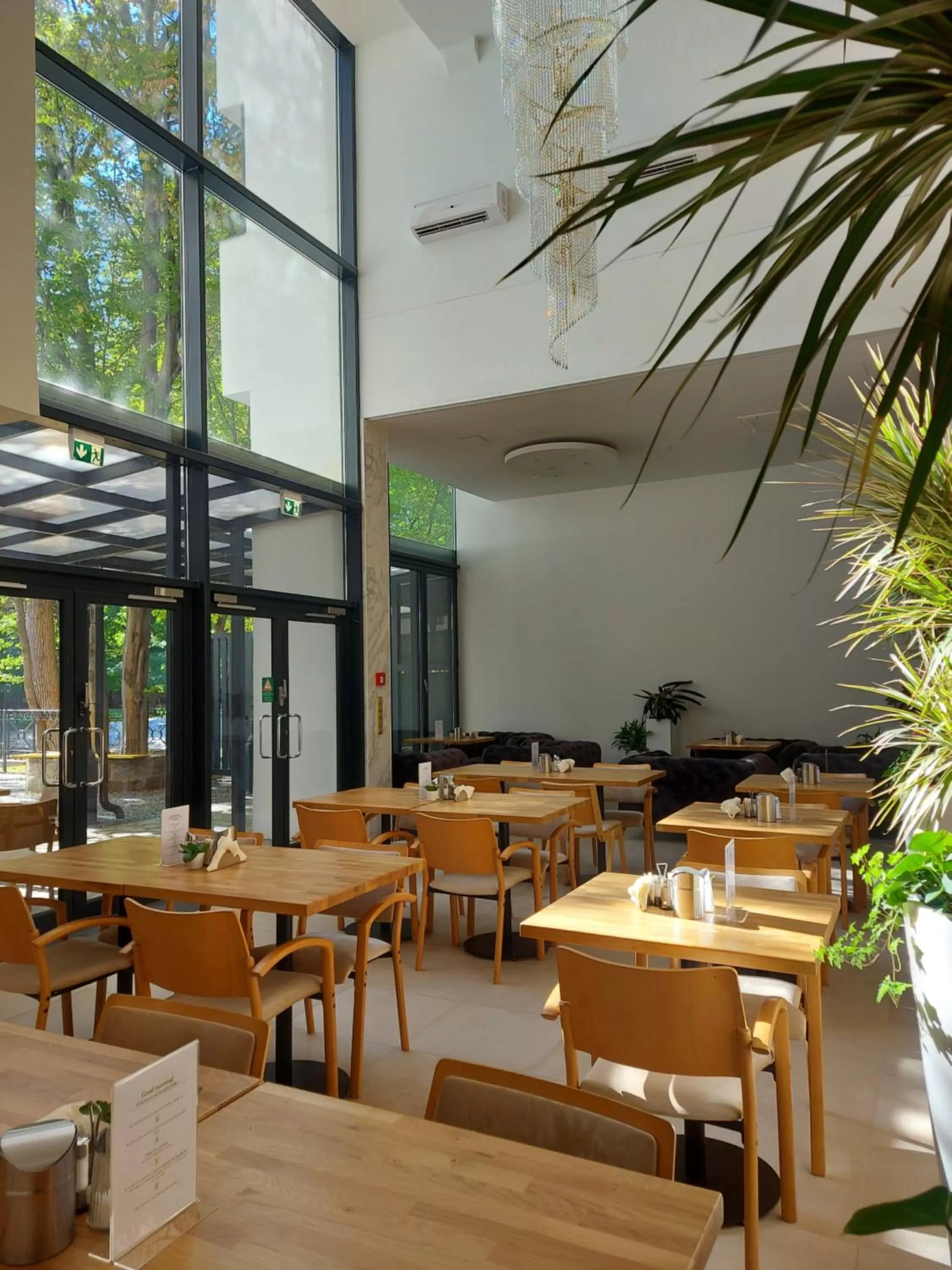 Restaurant/places to eat in Gartenhotel Altmannsdorf