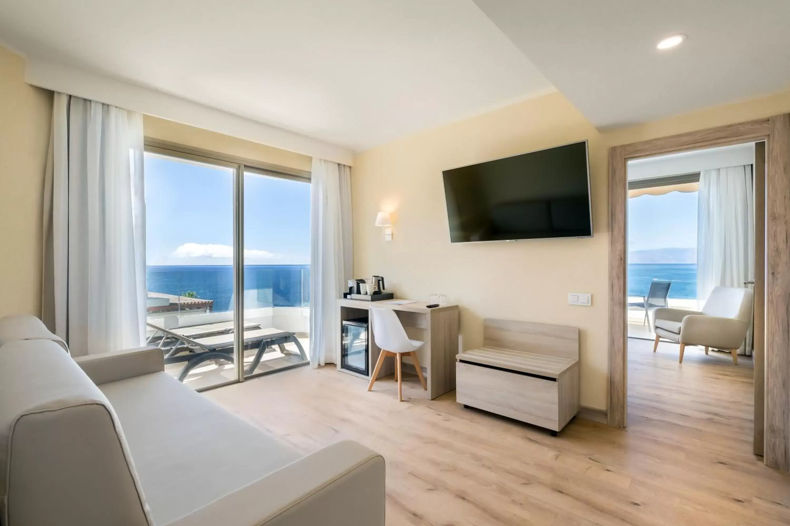 Living room, Sea View in Barceló Santiago - Adults Only