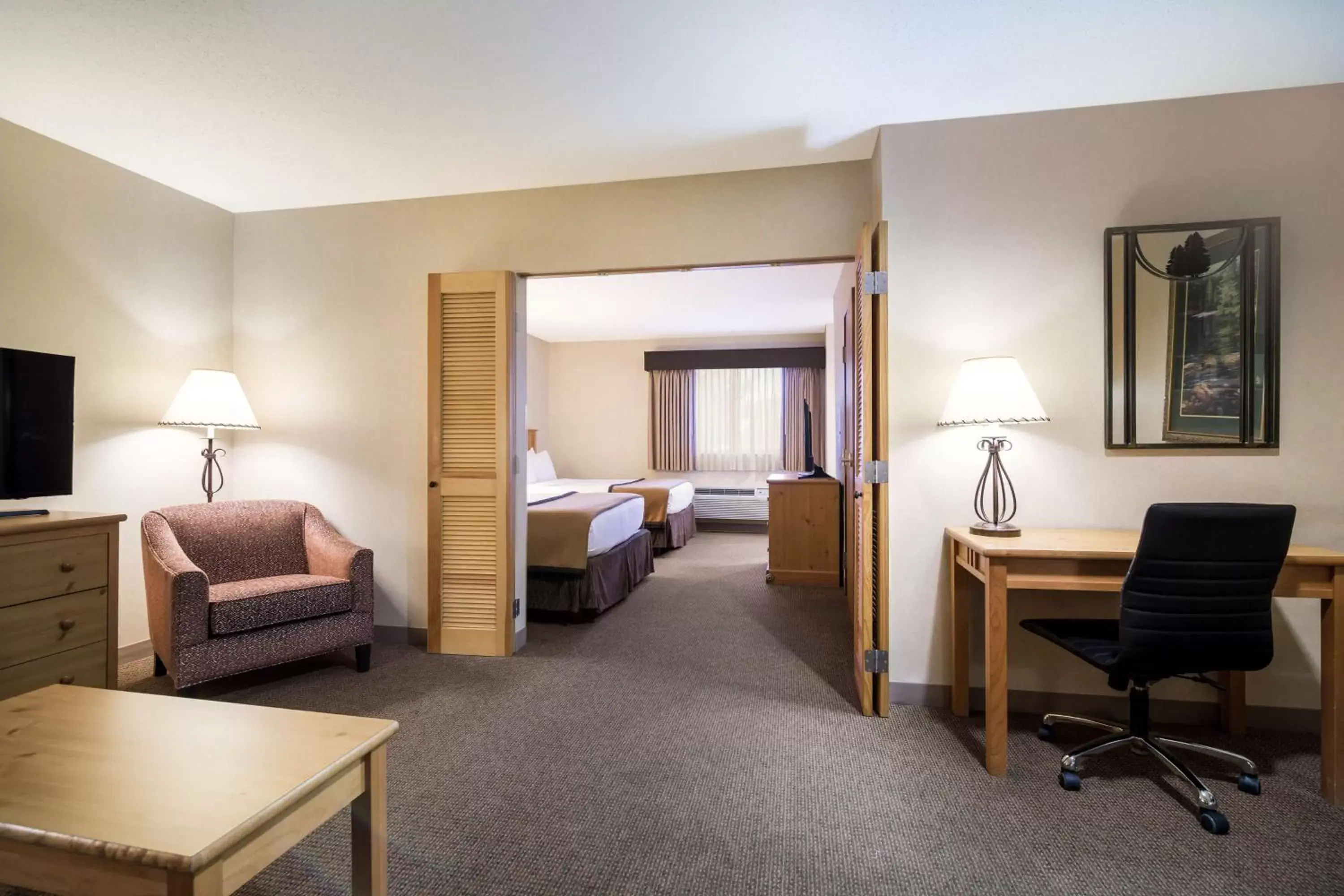 Bedroom, Seating Area in Best Western Golden Spike Inn & Suites