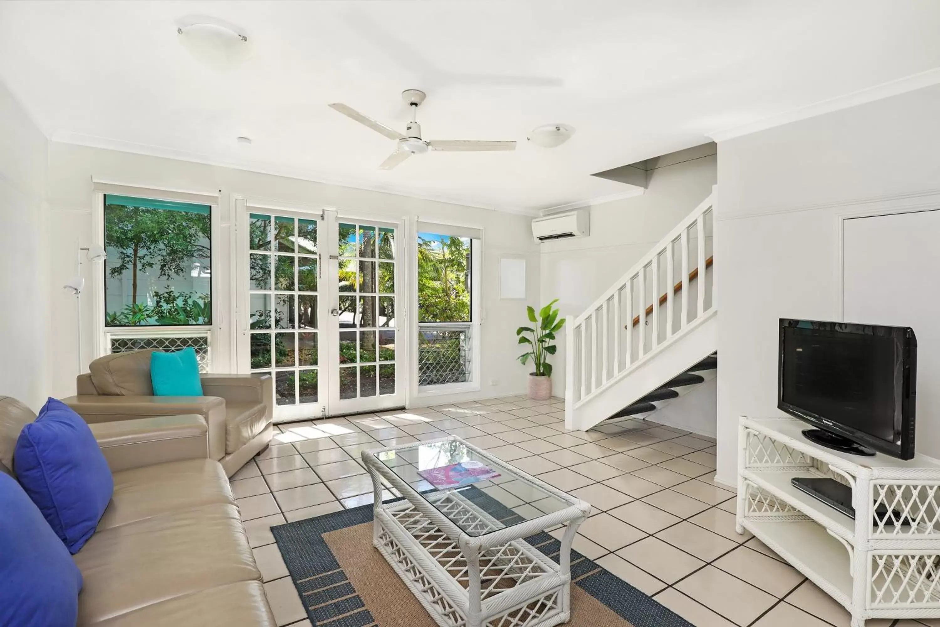 Seating Area in Coral Beach Noosa Resort