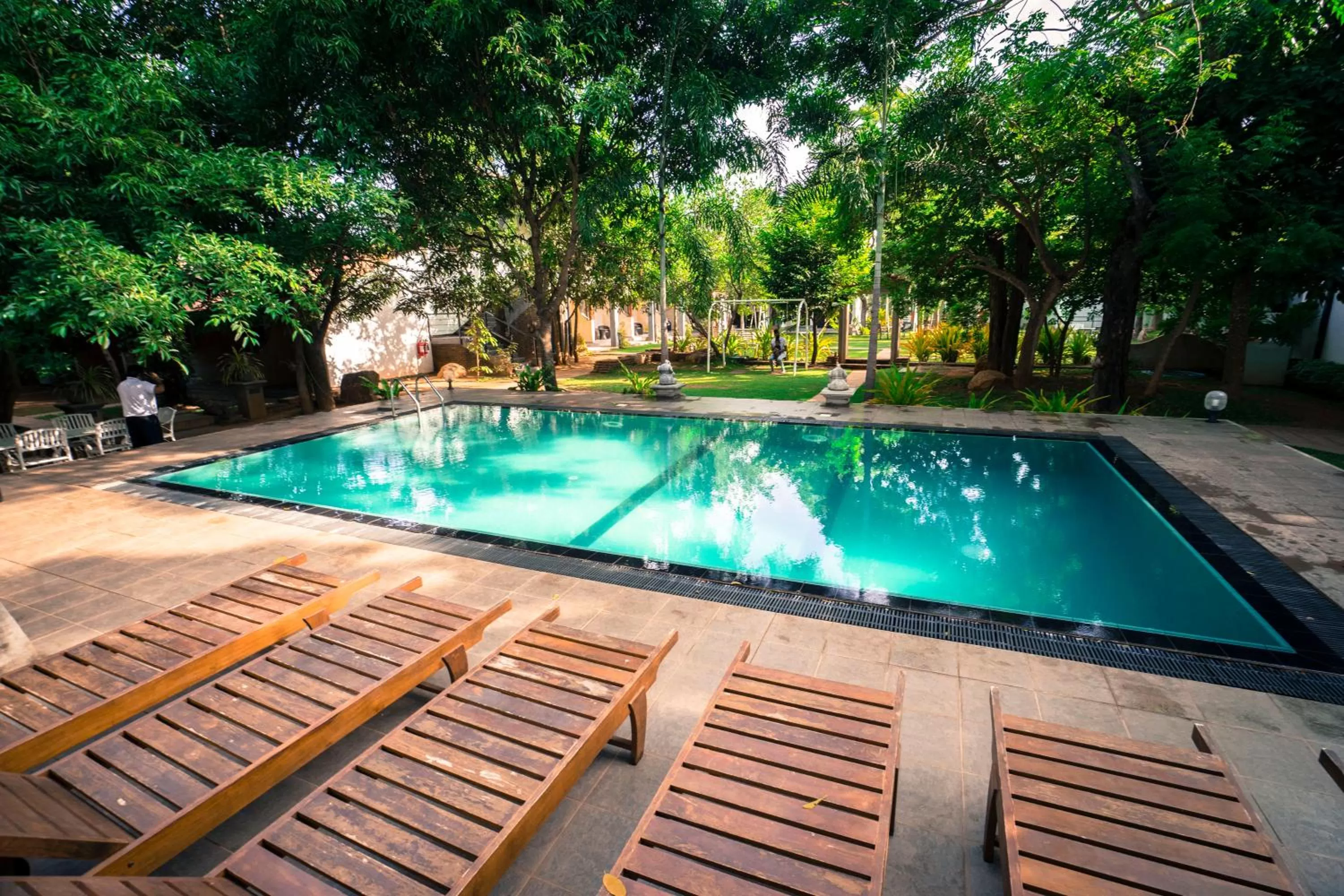 Swimming pool in Hotel Alakamanda
