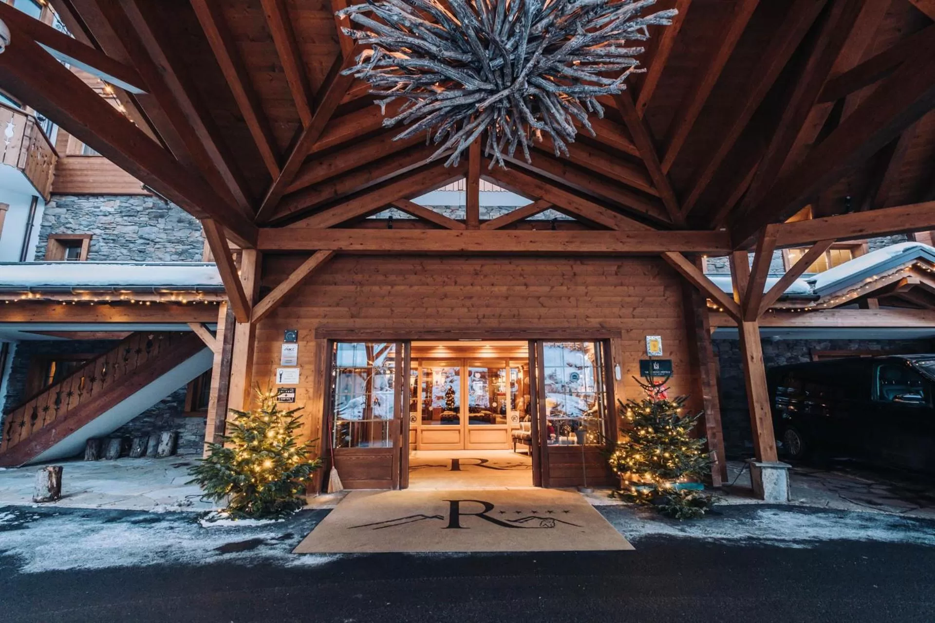 Facade/entrance in Chalet RoyAlp Hôtel & Spa