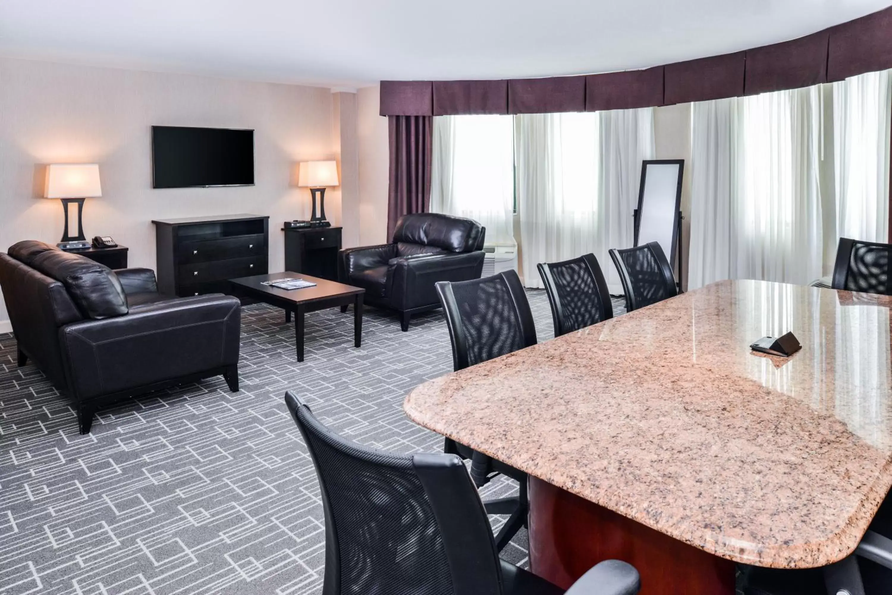 Meeting/conference room, Seating Area in Holiday Inn Charlotte Center City, an IHG Hotel