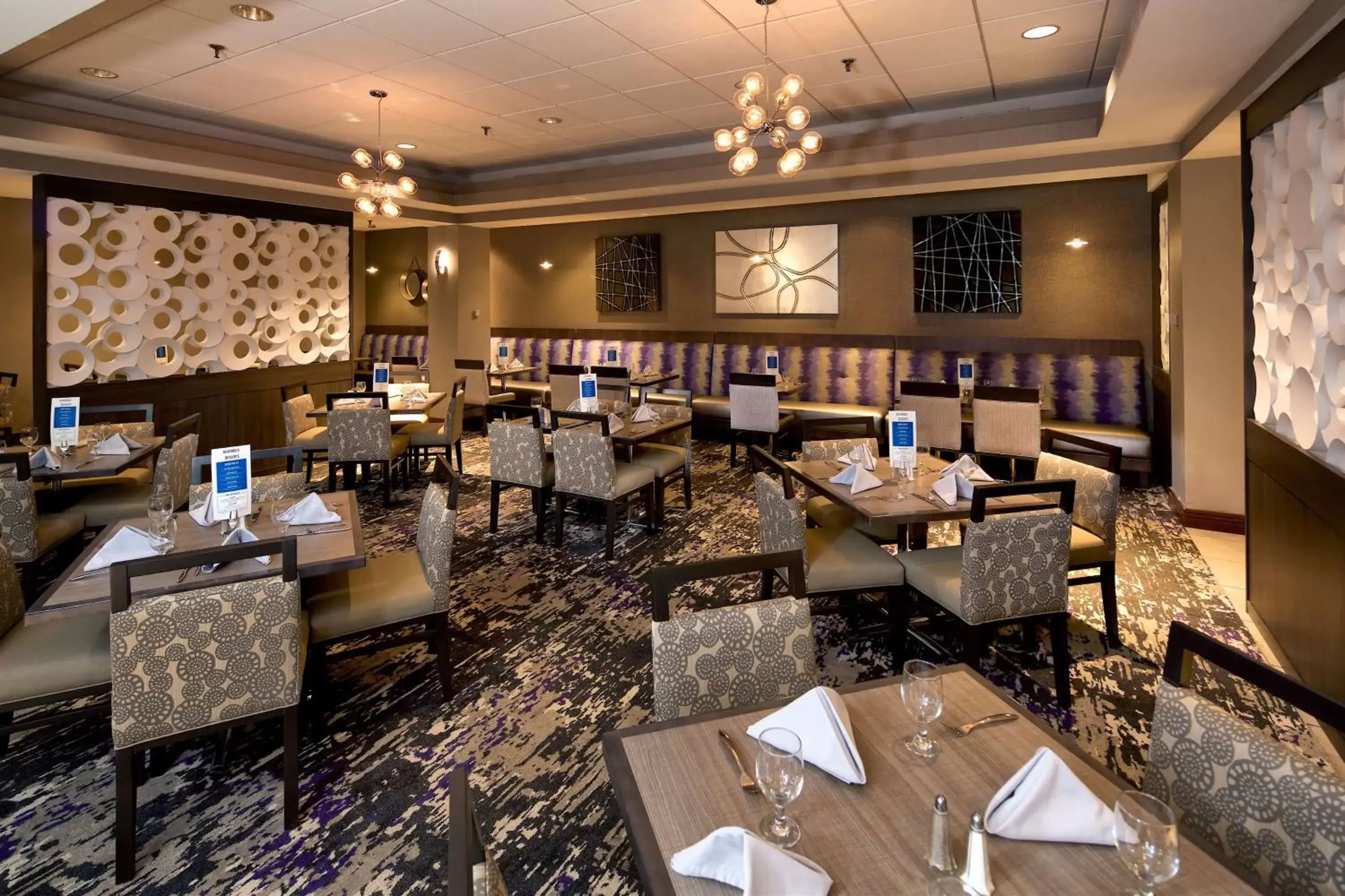 Dining area, Restaurant/Places to Eat in Embassy Suites by Hilton Portland Maine