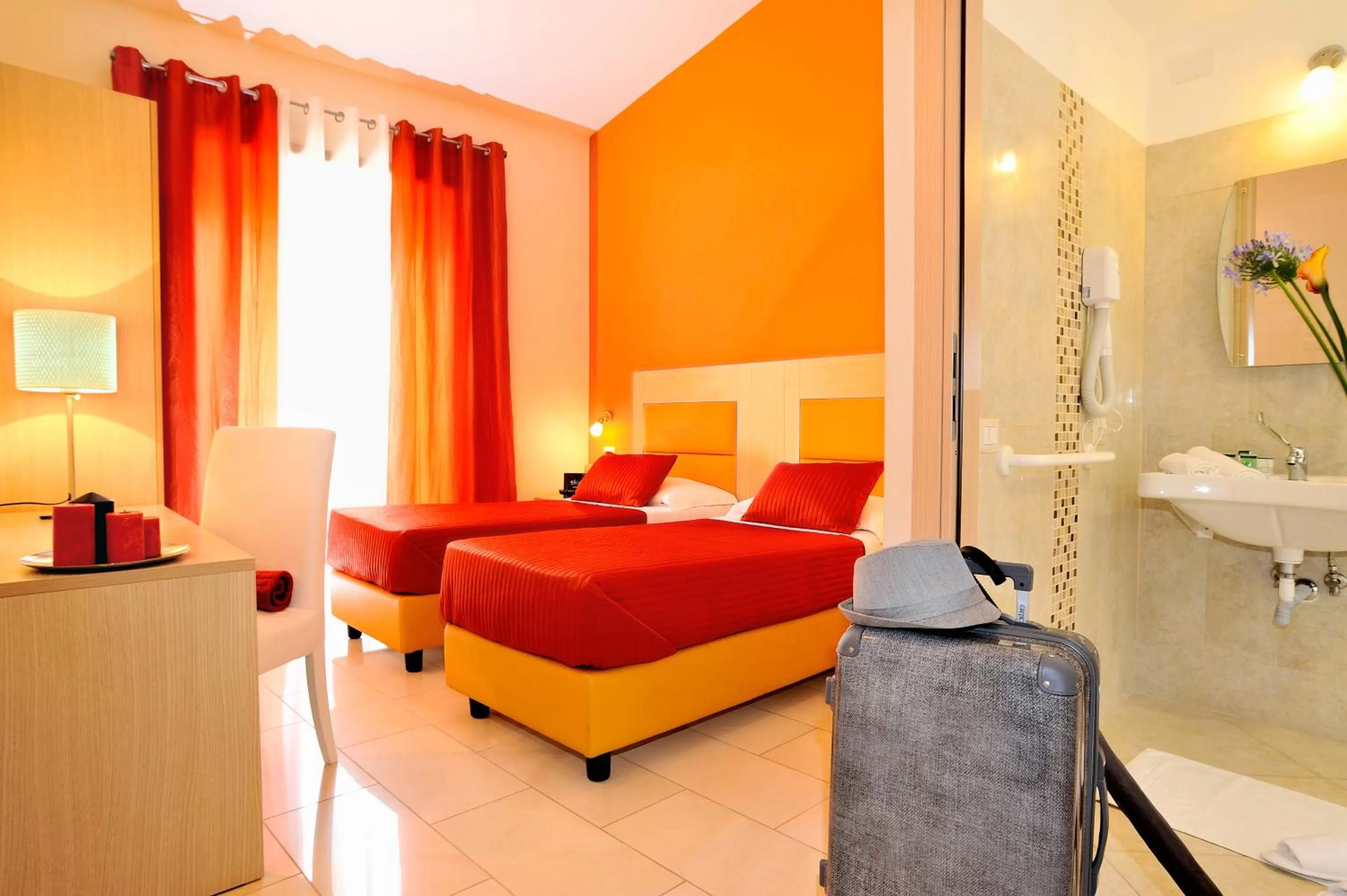 Photo of the whole room, Bed in Hotel Scott House