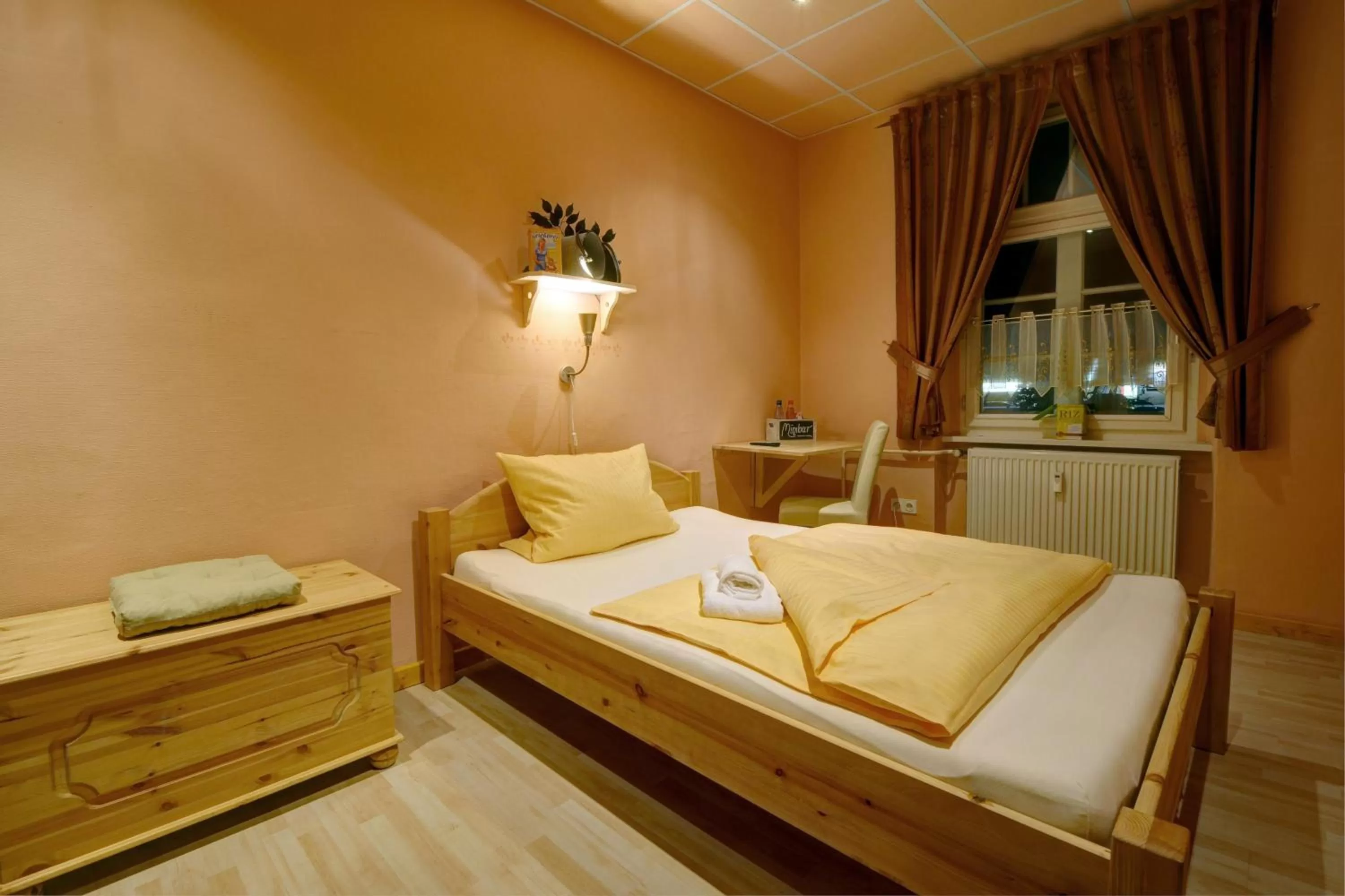 Bed in Hotel Villa Wirtshaus Köpenick