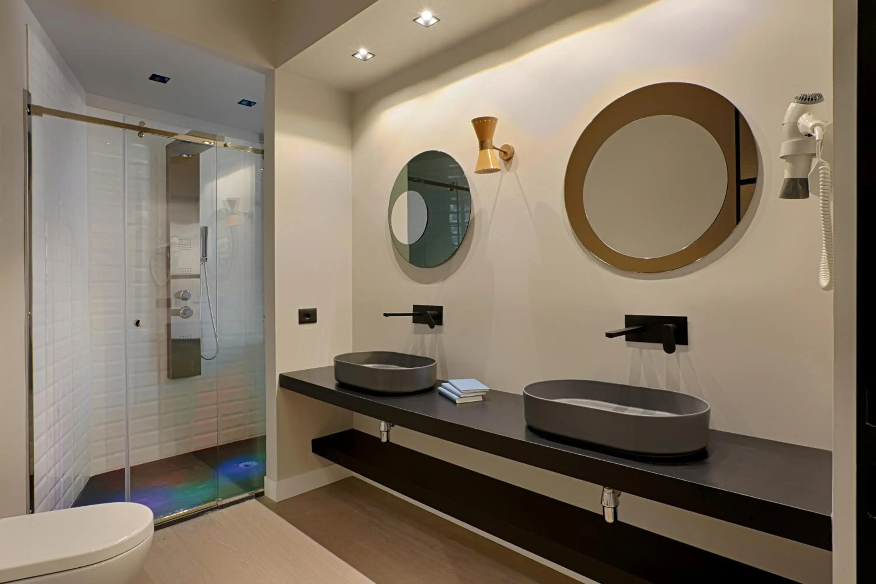 Shower, Bathroom in Casa Pacifico Napoli