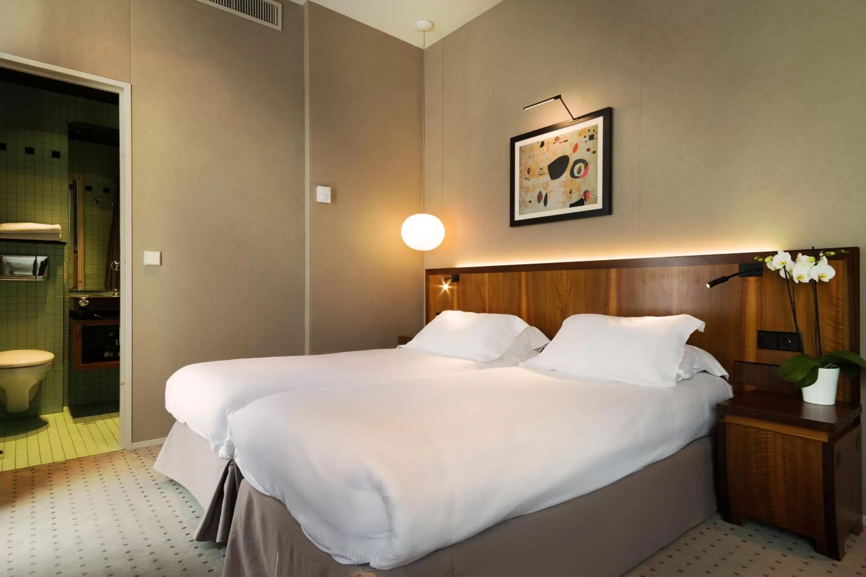 Bed in Chateaudun Opéra