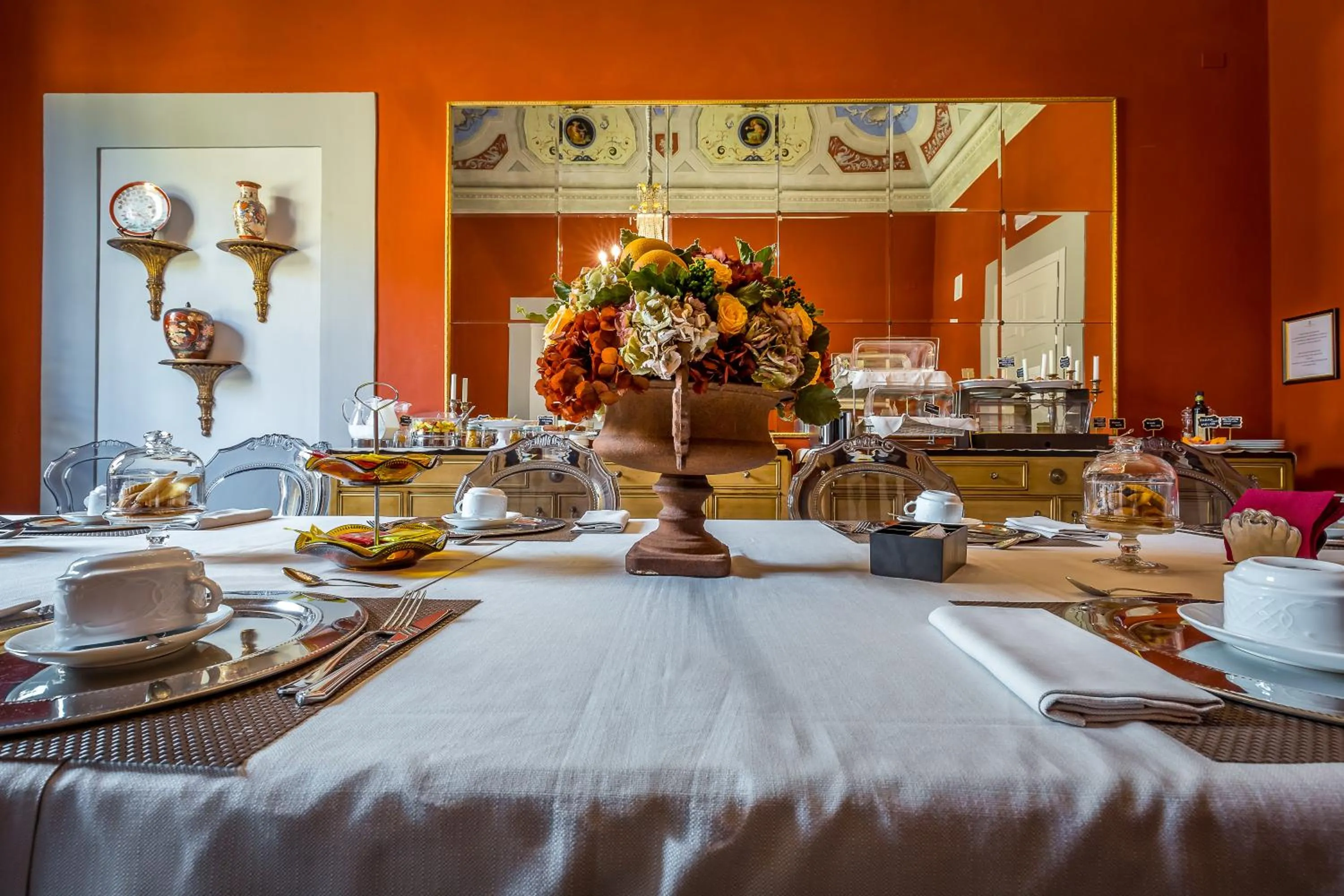 Buffet breakfast in Palazzo Ridolfi - Residenza d'Epoca