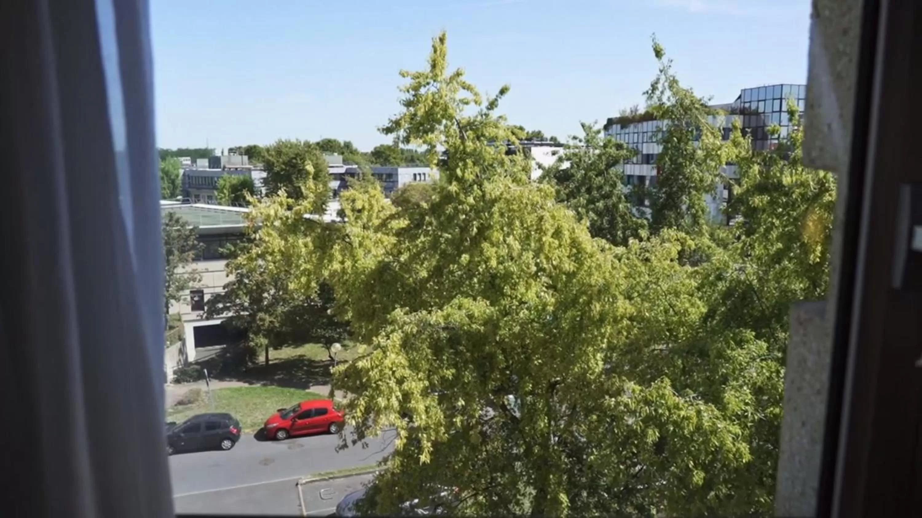 Street view in Campanile Paris Ouest - Gennevilliers Barbanniers