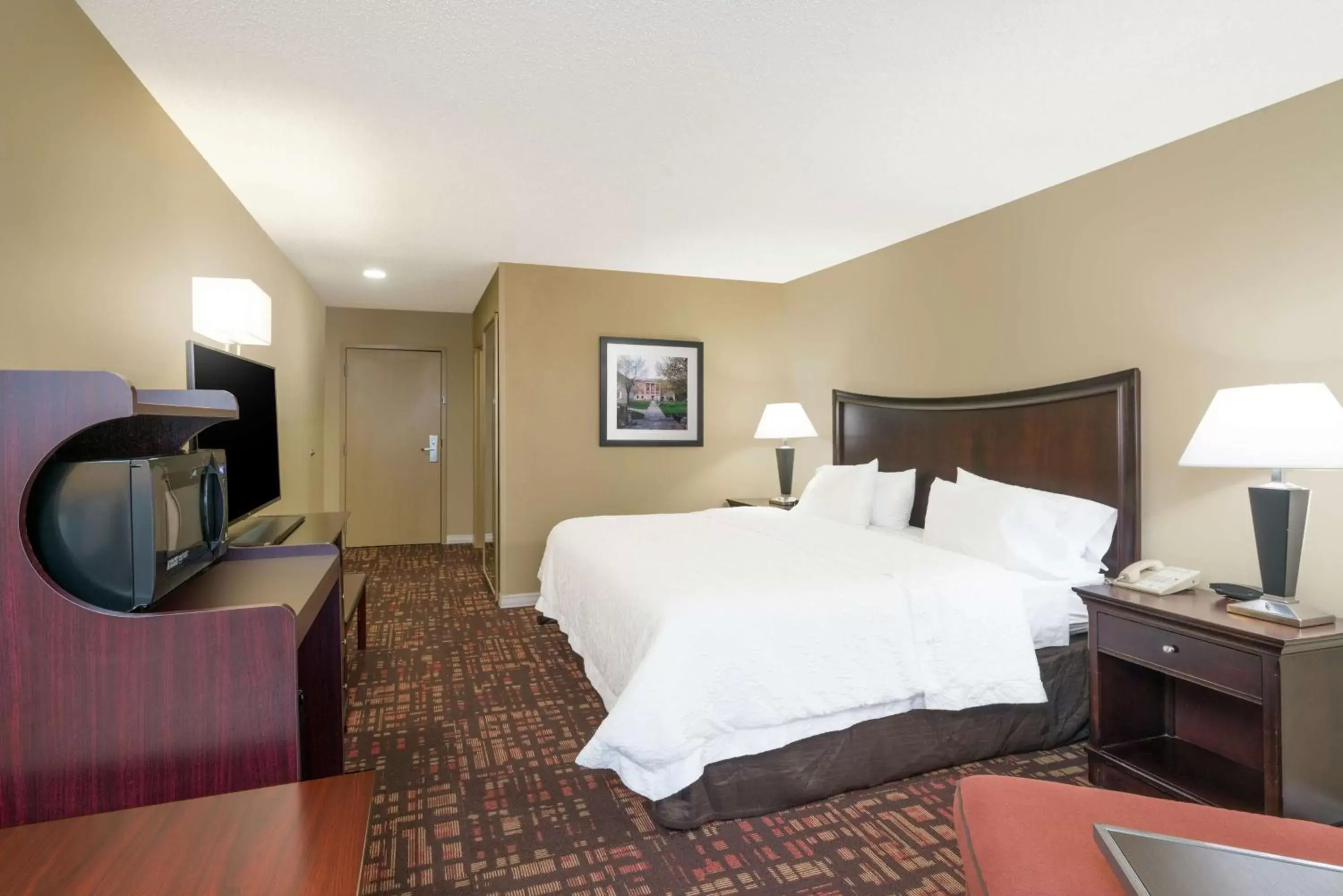 Bed in Hampton Inn Corydon Bed in Hampton Inn Corydon
