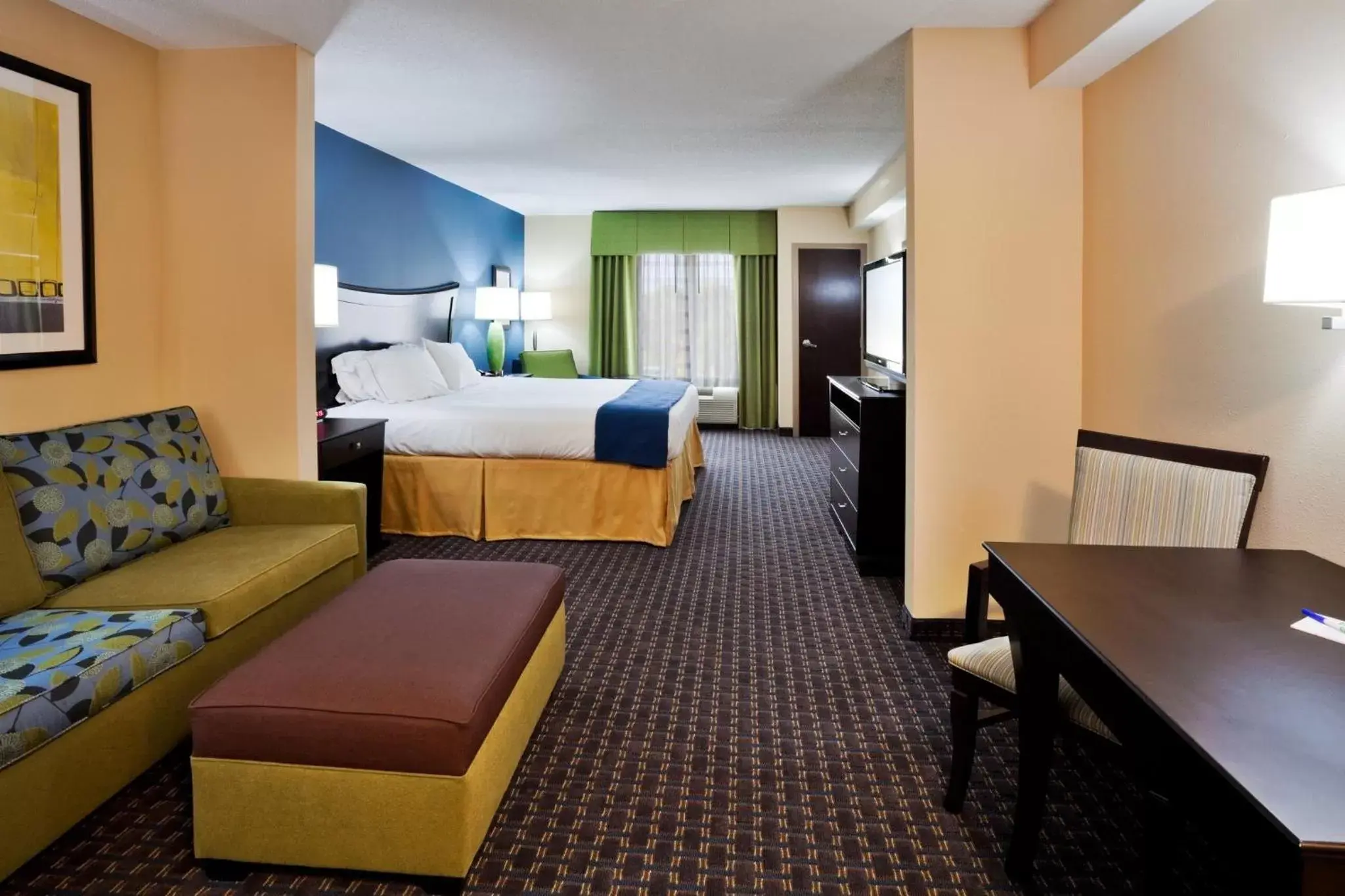 Photo of the whole room in Holiday Inn Express Hotel & Suites Largo-Clearwater, an IHG Hotel