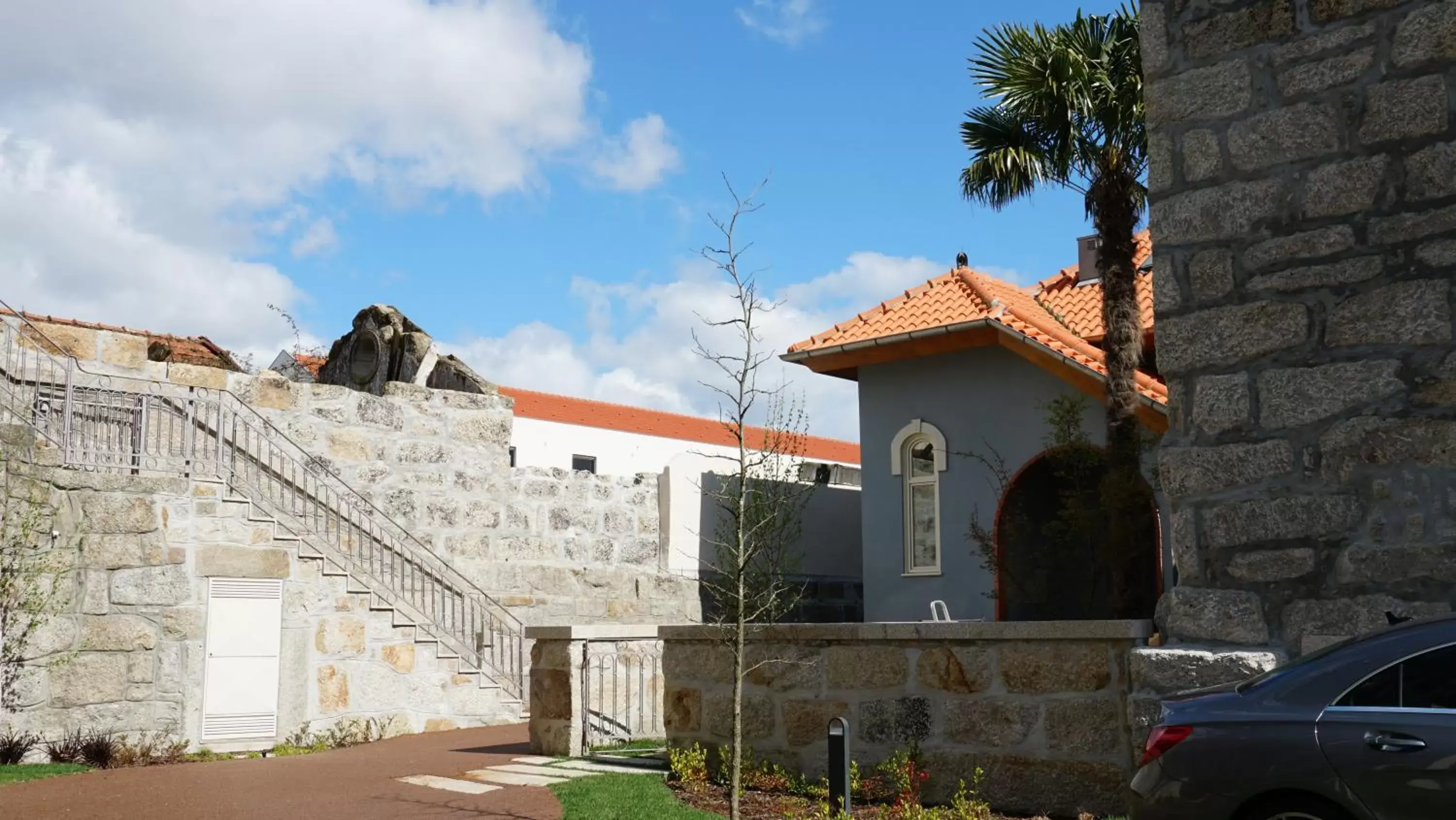 Property Building in Aparthotel Oporto Palace