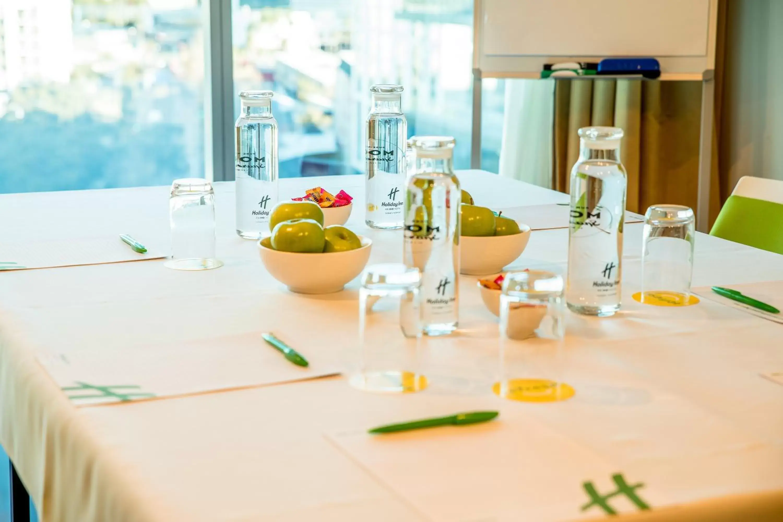 Meeting/conference room, Restaurant/Places to Eat in Holiday Inn Sydney Airport, an IHG Hotel