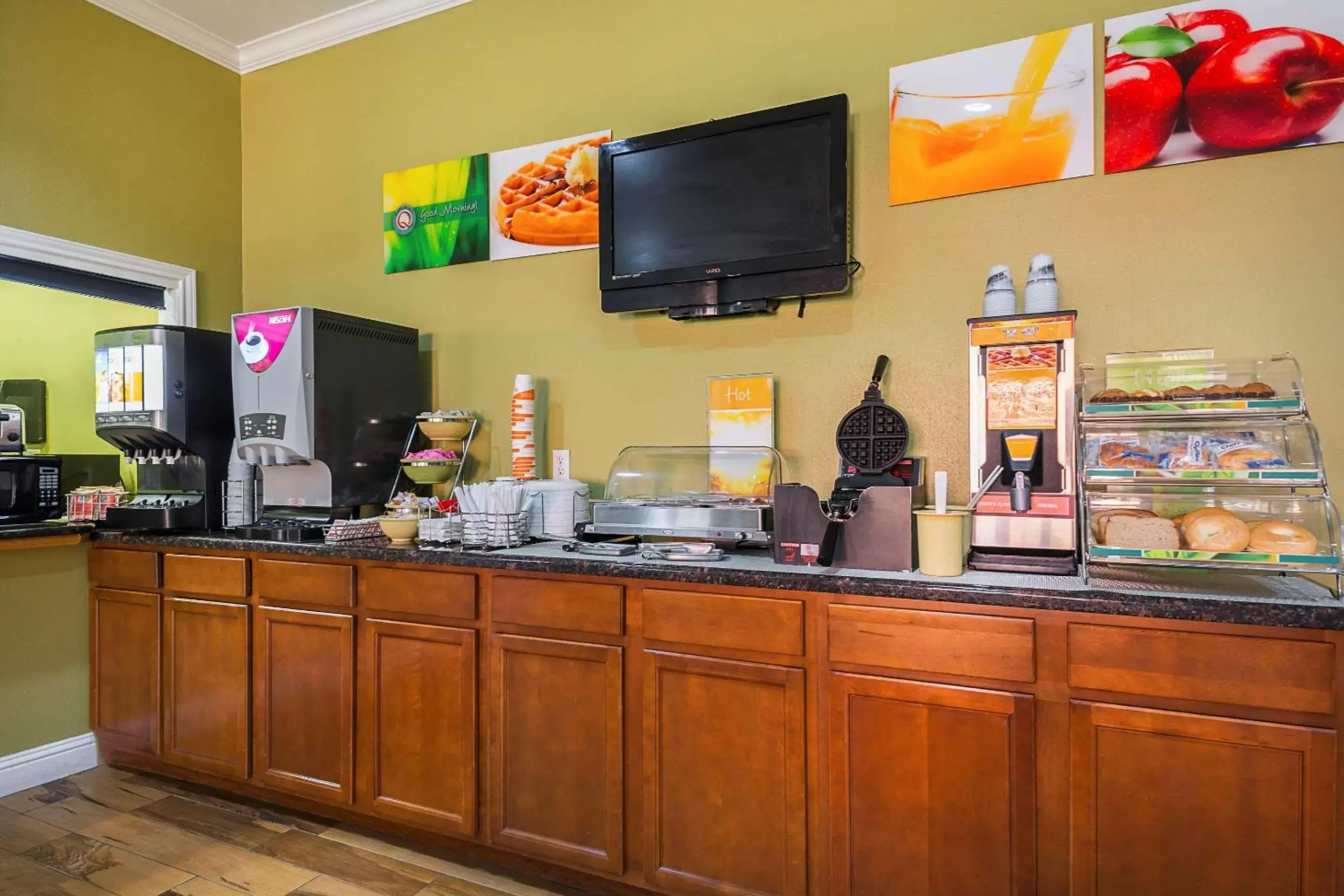 Breakfast in Quality Inn DeRidder Breakfast in Quality Inn DeRidder