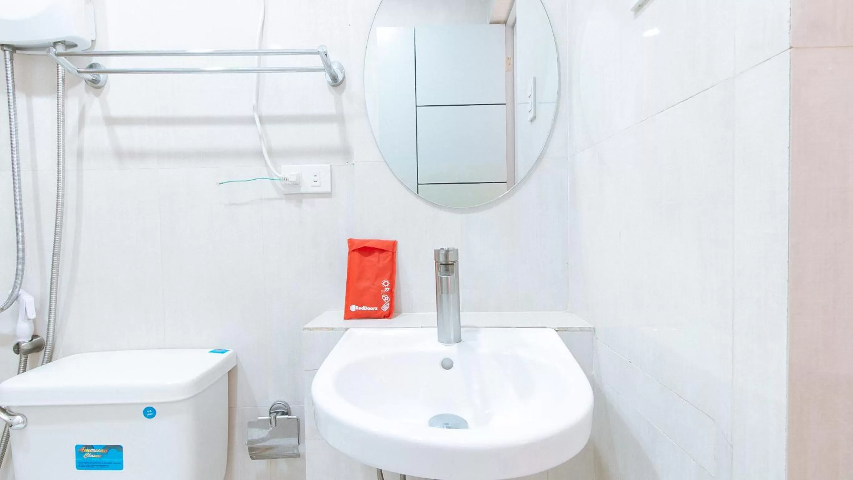 Bathroom in RedDoorz at Timog Avenue Quezon City