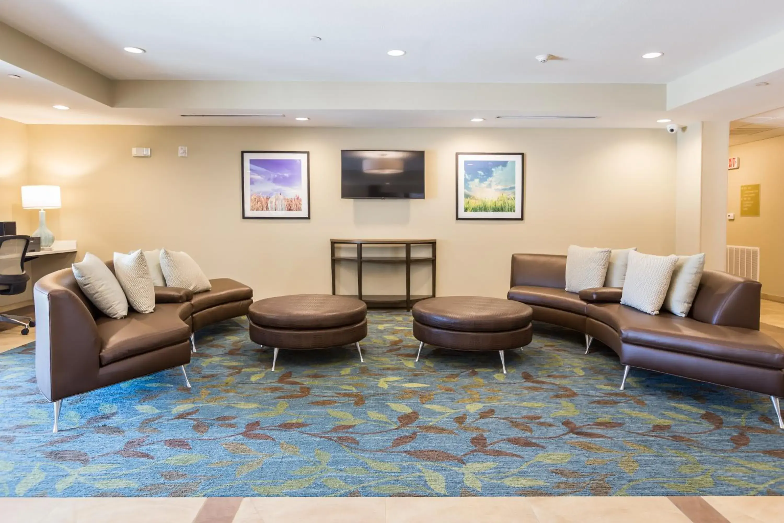 Lobby or reception, Seating Area in Candlewood Suites - Buda - Austin SW, an IHG Hotel
