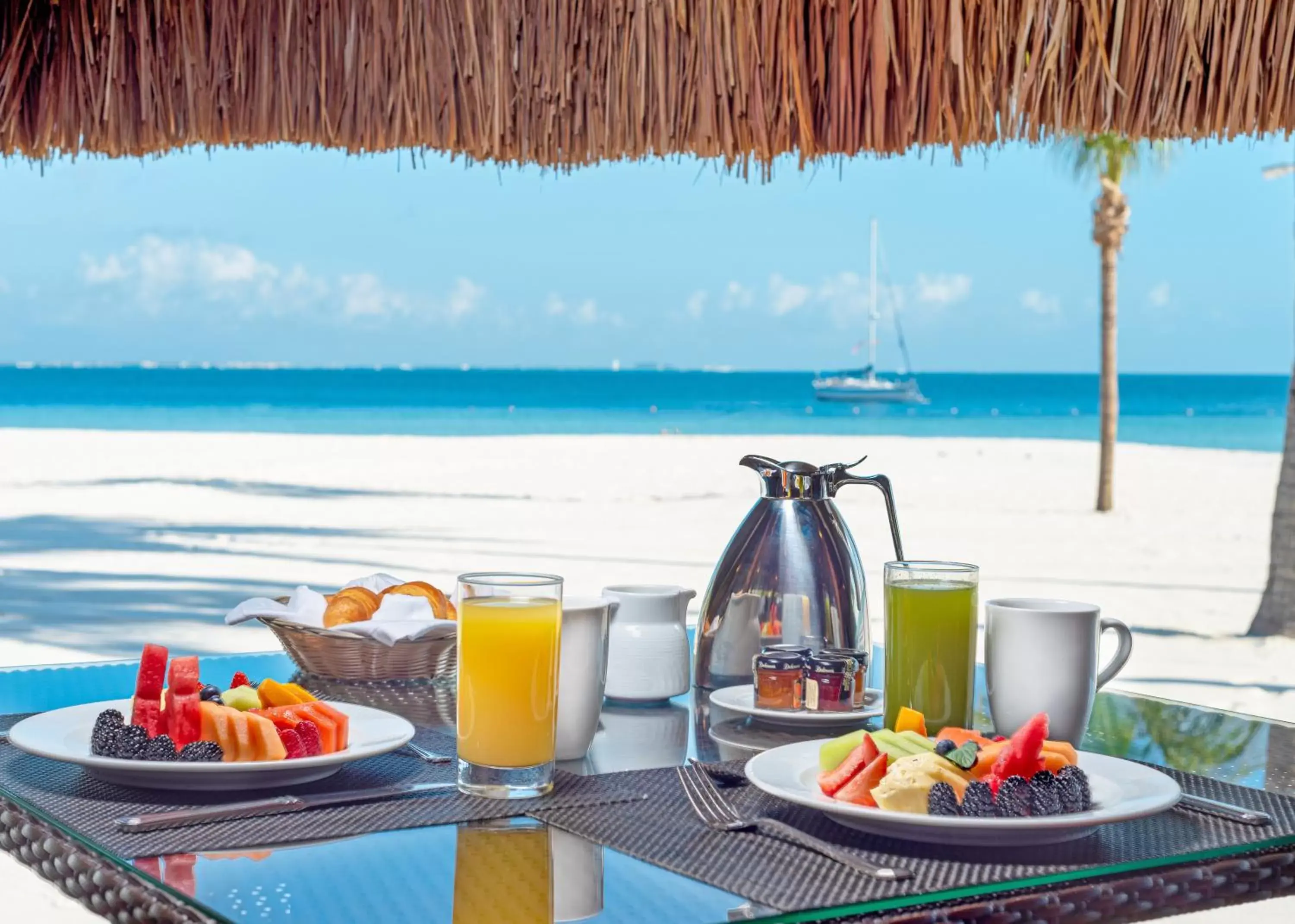 Breakfast in InterContinental Presidente Cancun Resort