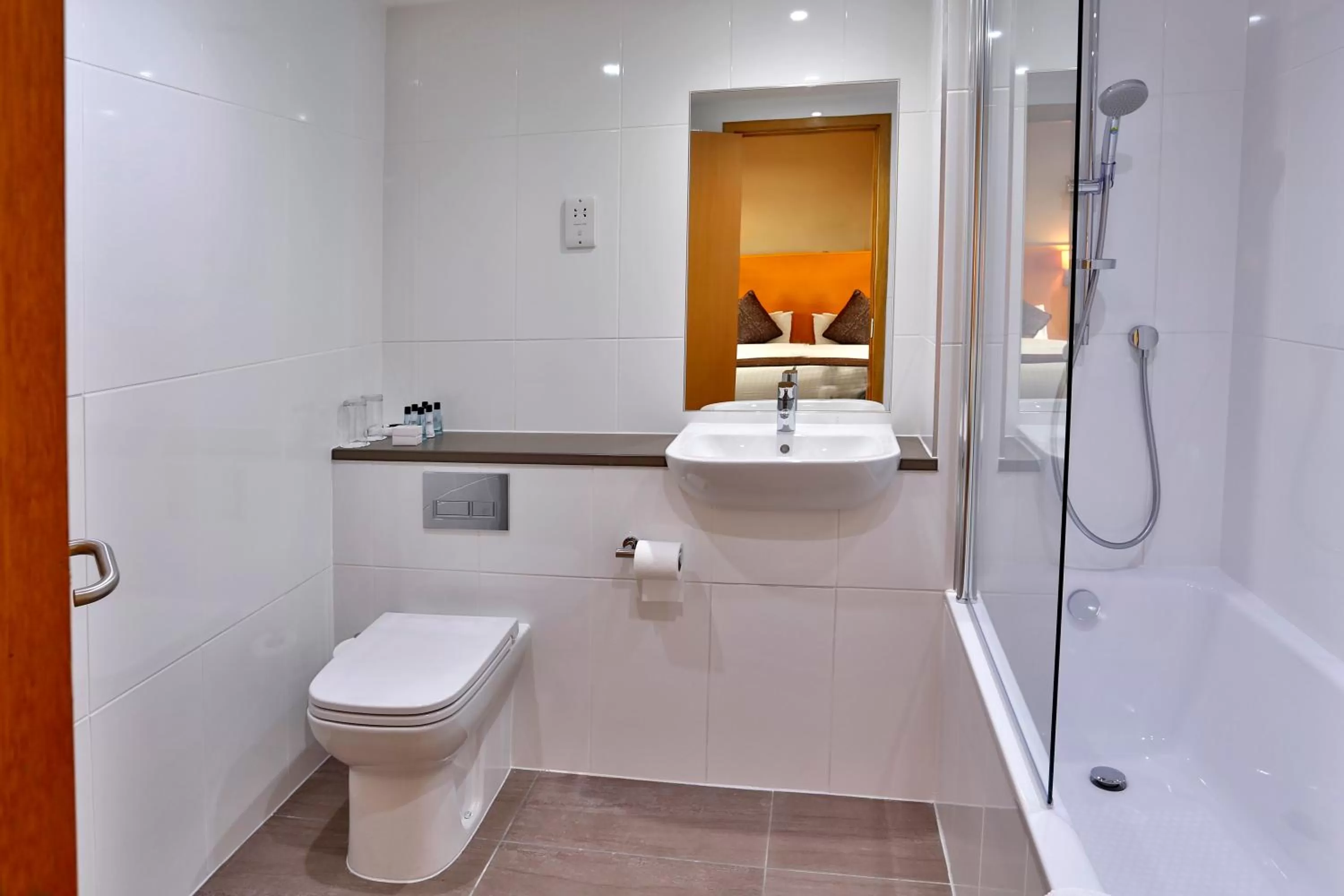 Toilet in Best Western Plus Nottingham City Centre