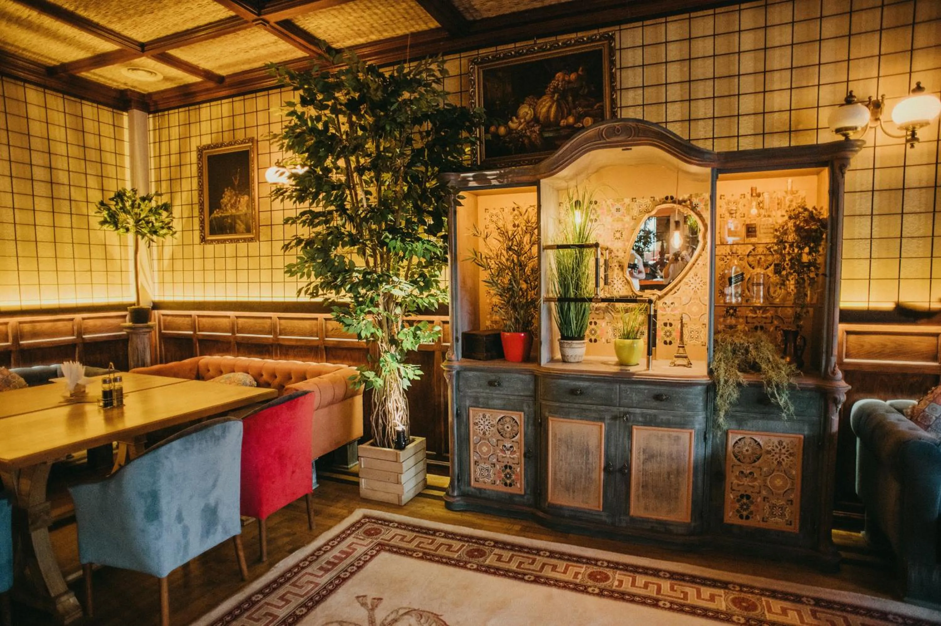 Restaurant/places to eat in Hotel Coandi