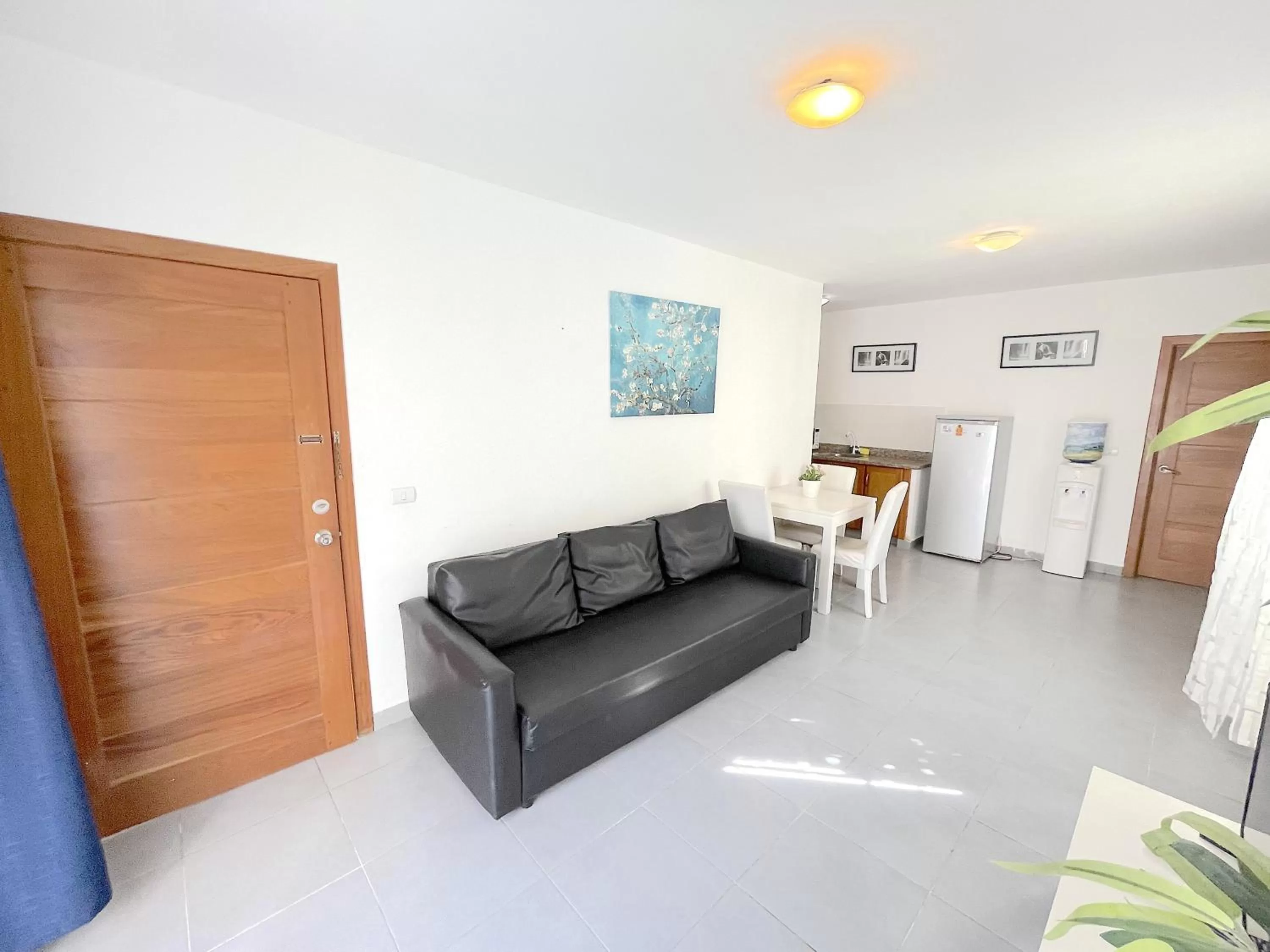Kitchen or kitchenette, Seating Area in Sol Caribe del MAR BEACH STUDIOS WiFi HOTEL Los Corales Bavaro La Altagracia BEACH CLUB & SPA