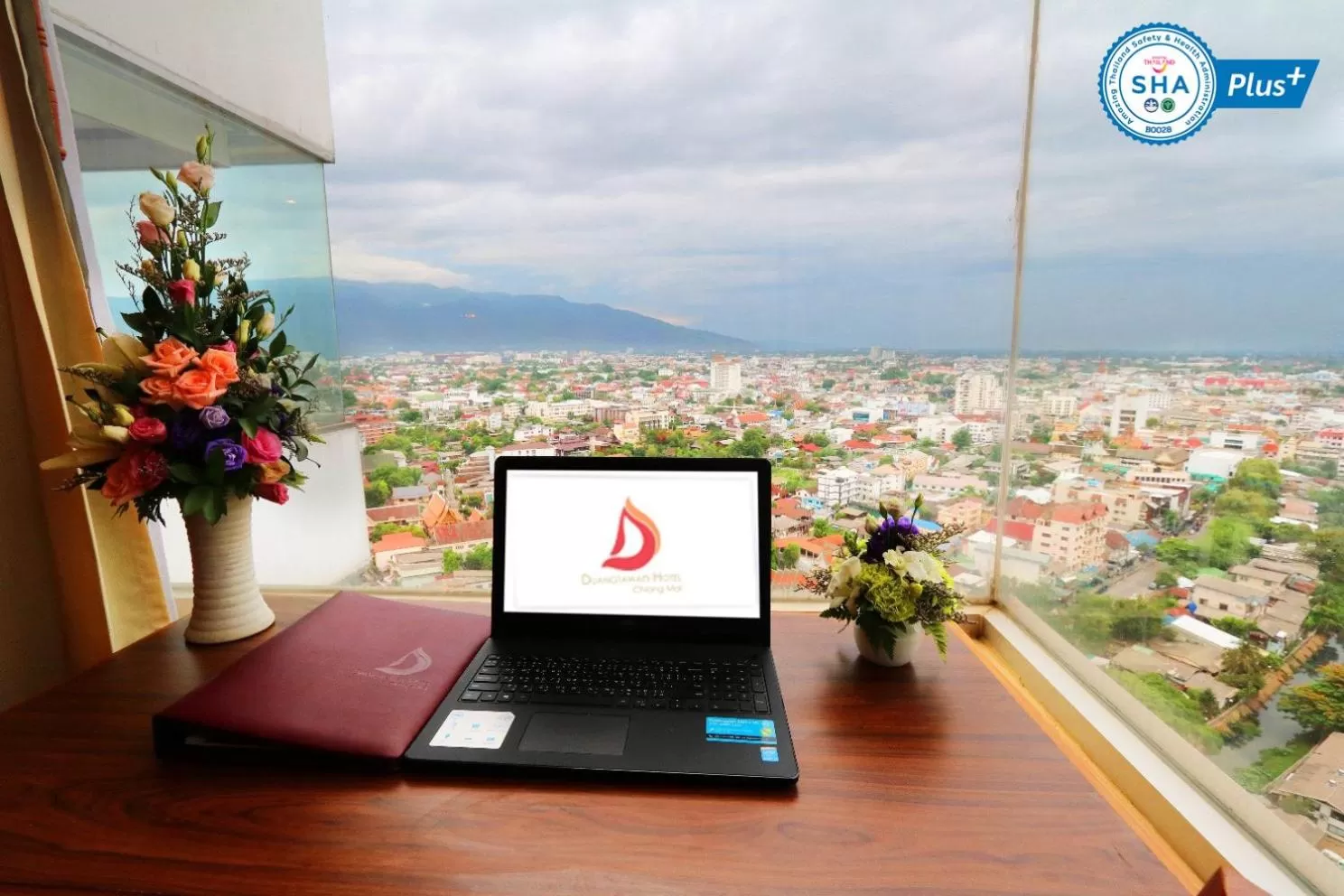 Mountain view in Duangtawan Hotel Chiang Mai