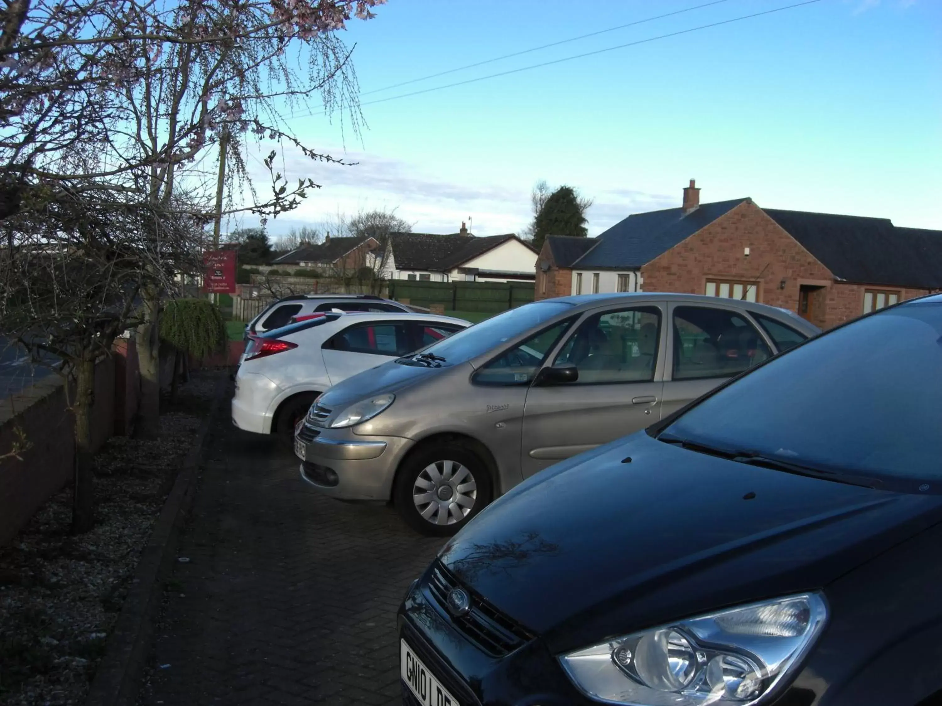 Parking in Lynebank House Hotel, Bed & Breakfast