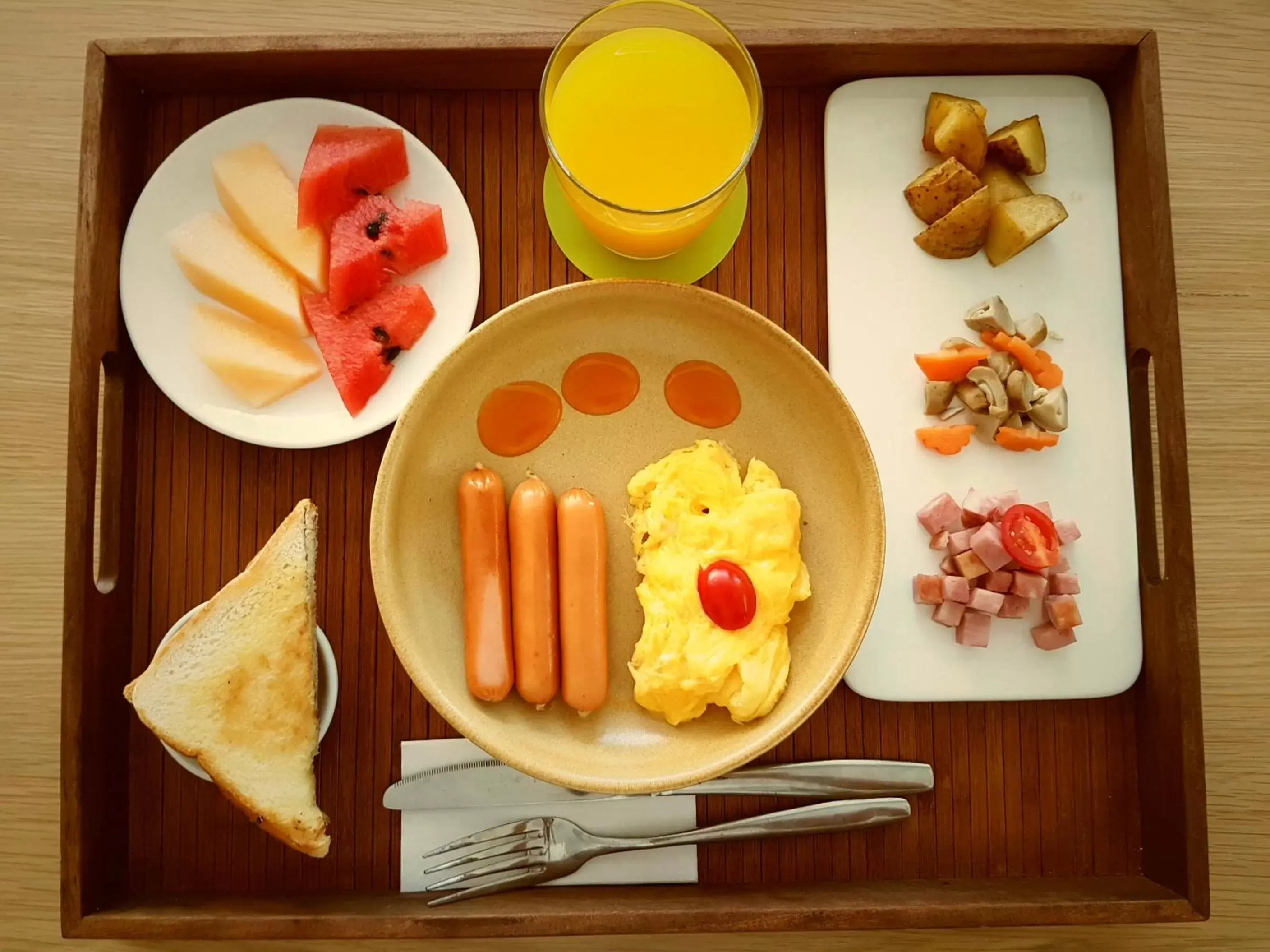 American breakfast, Food in Zenniq