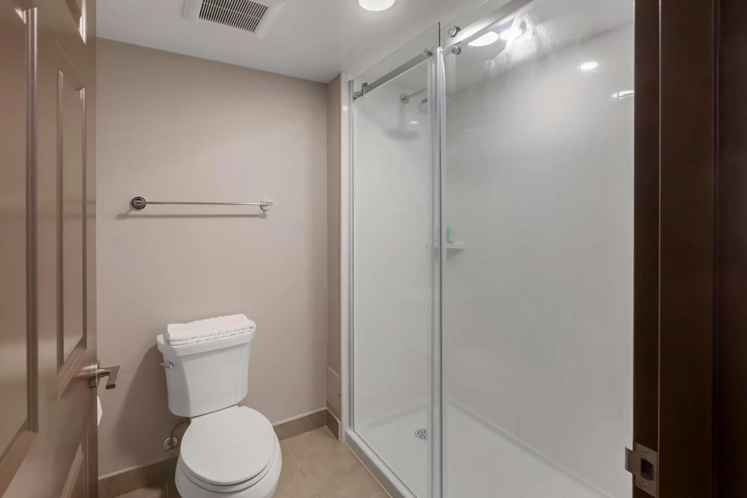 Bathroom in Executive Residency by Best Western Toronto-Mississauga