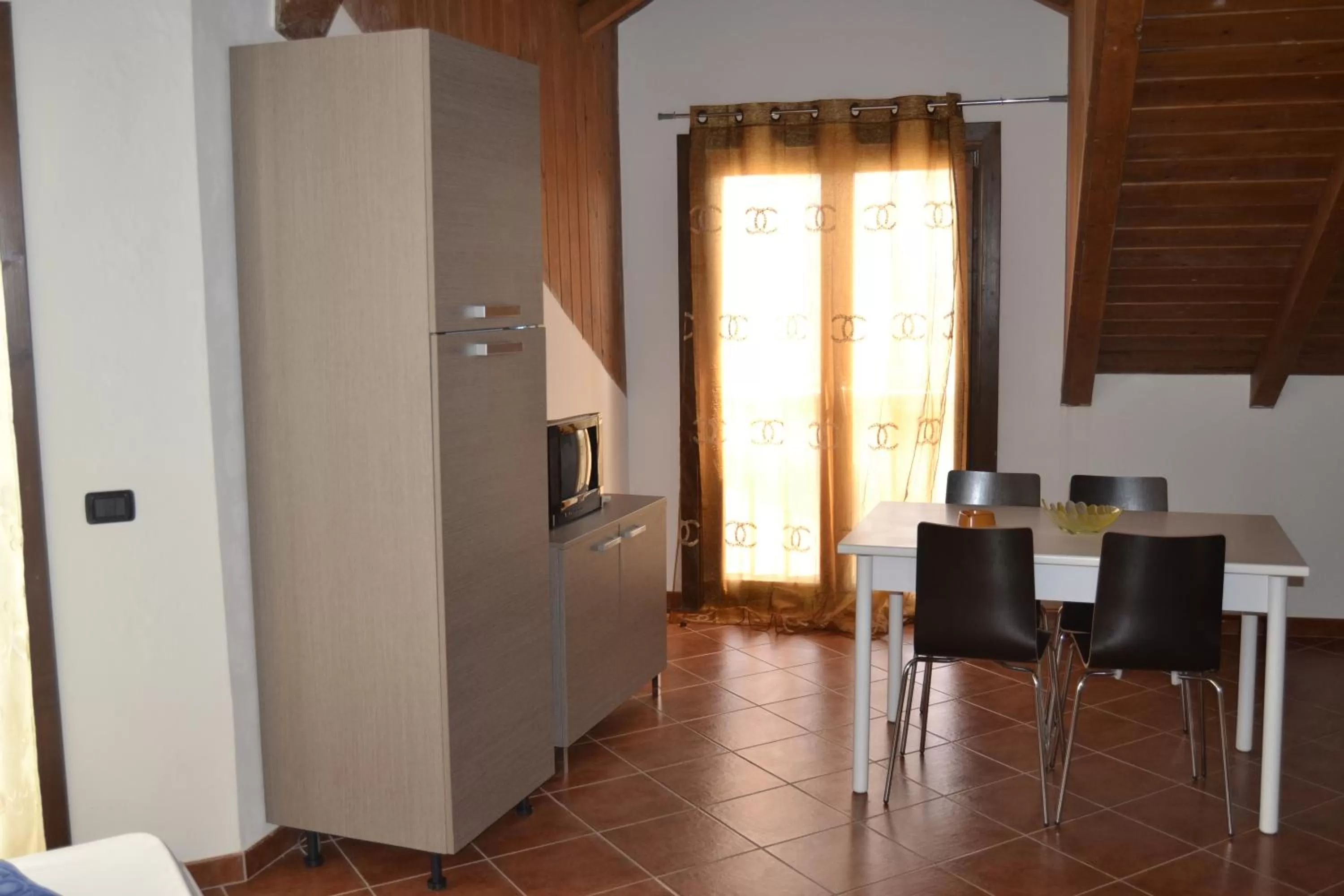 Dining Area in Porto Antigo Hotel BB