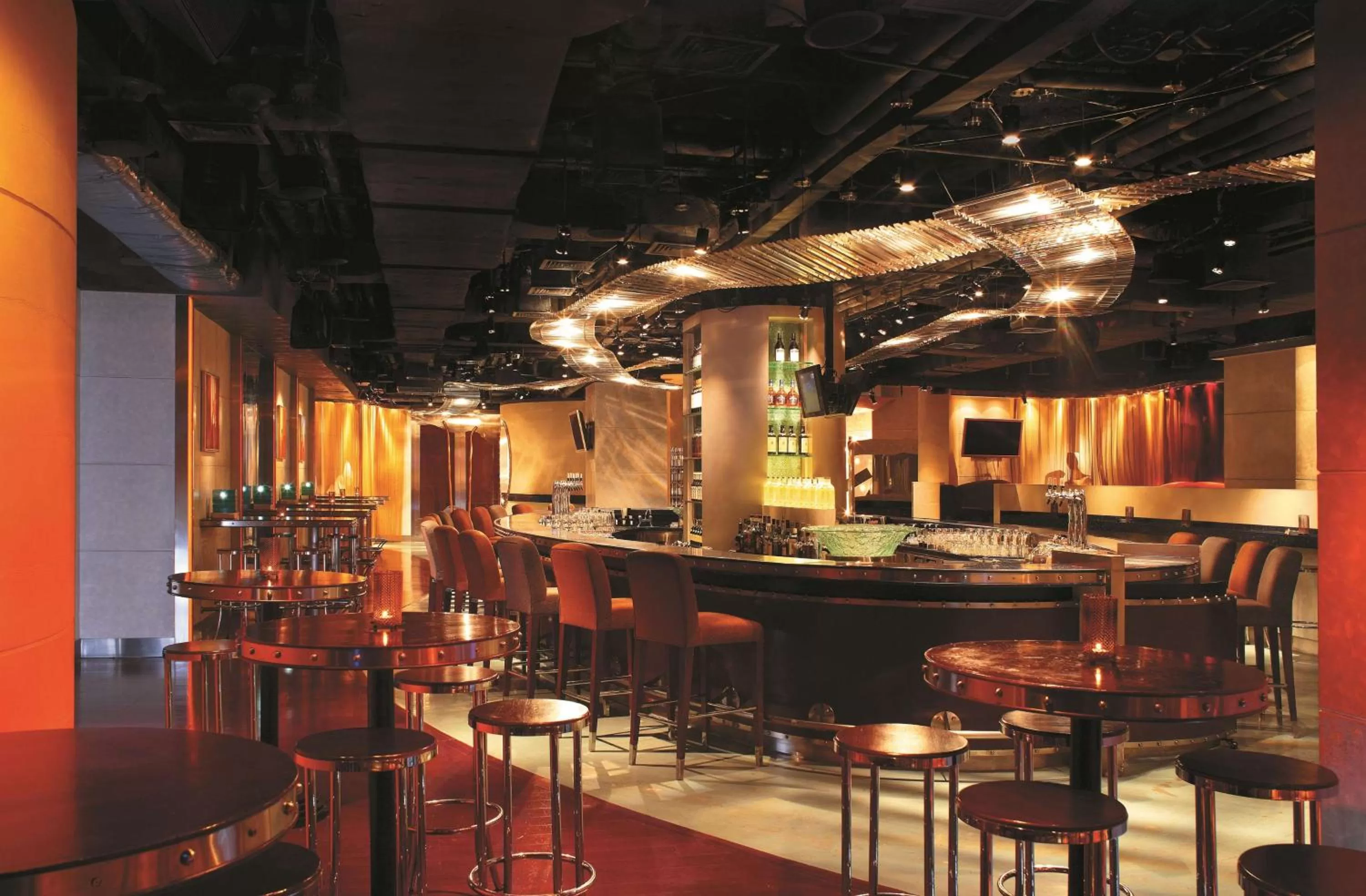 Lounge or bar in Shangri-La Dalian