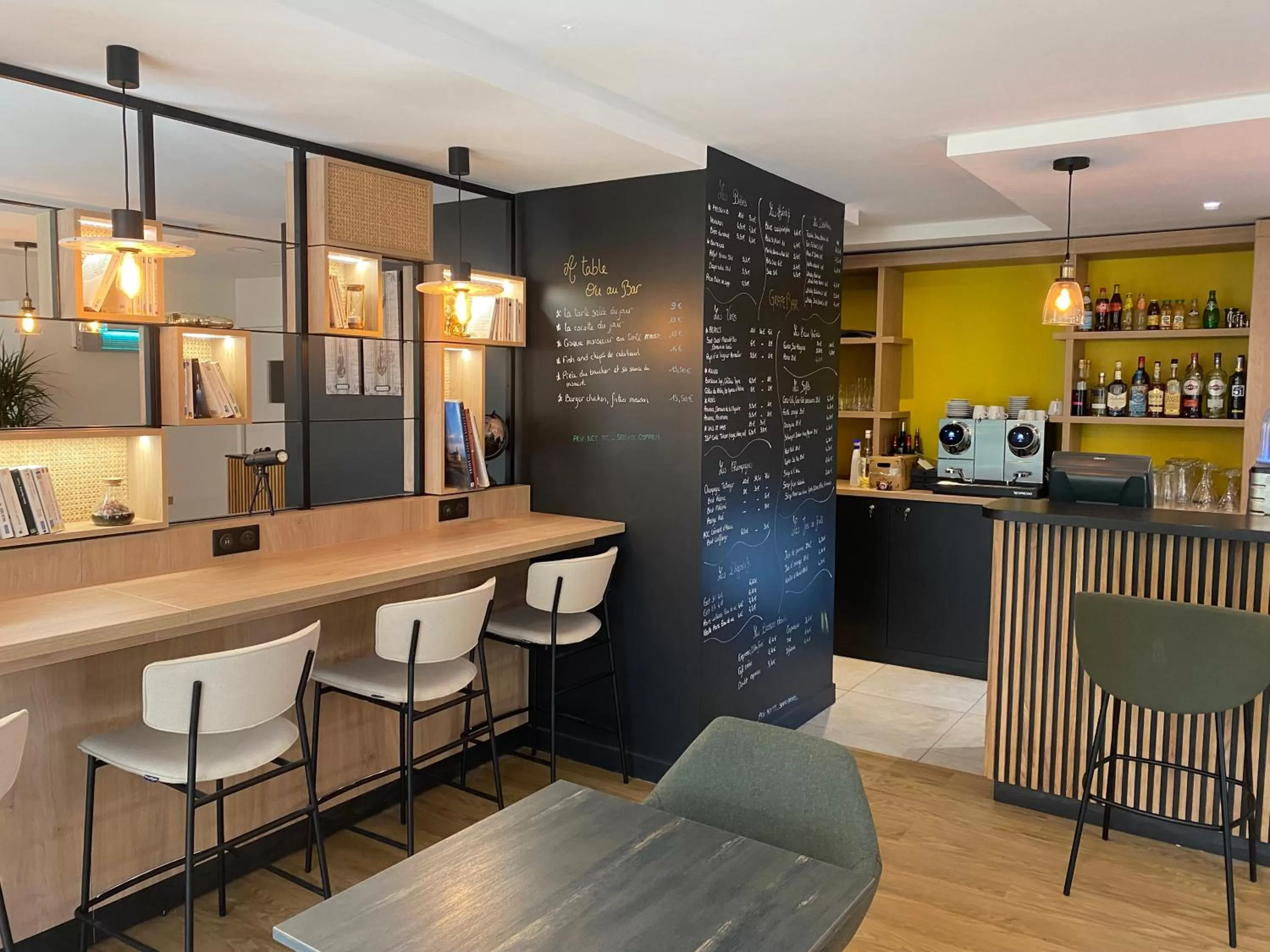 Restaurant/places to eat in Campanile Nantes ~ Rezé Aéroport