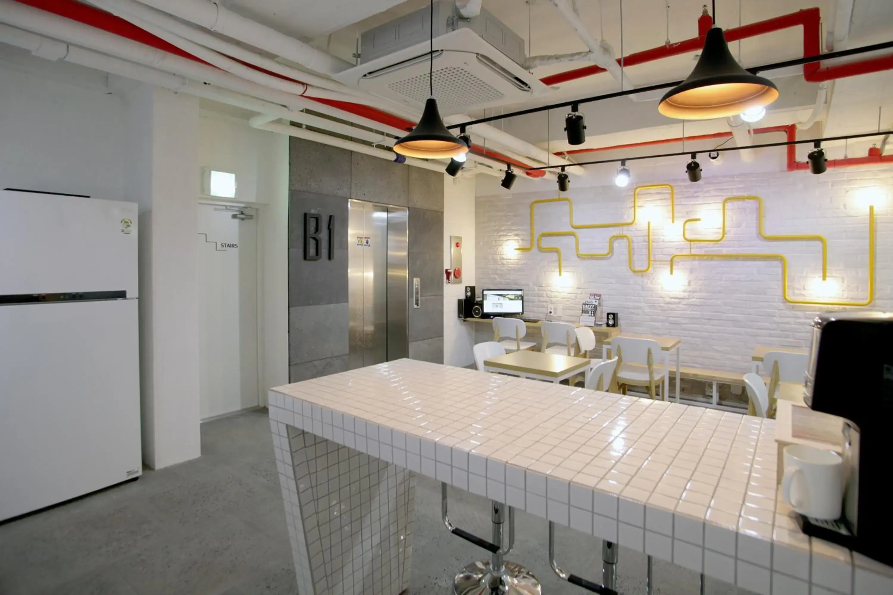 Lounge or bar, Kitchen/Kitchenette in K Pop Hotel Seoul Tower