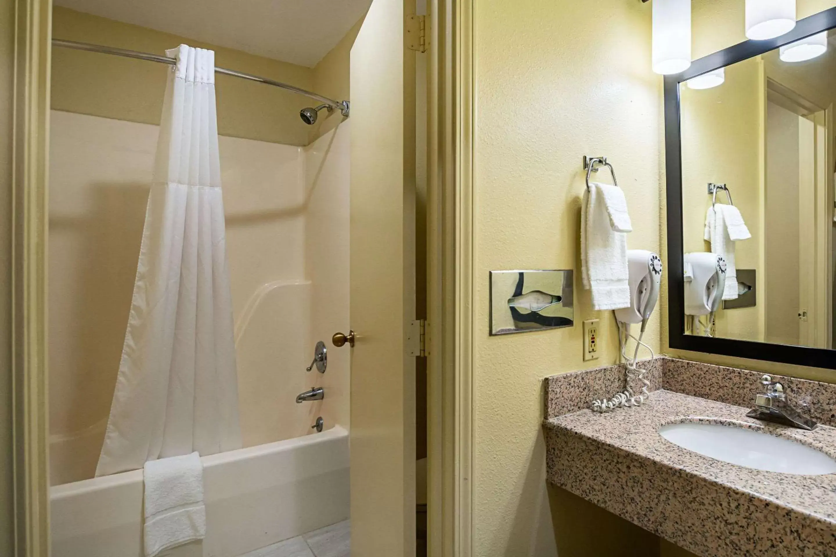 Photo of the whole room, Bathroom in Quality Inn & Suites Greensburg I-74