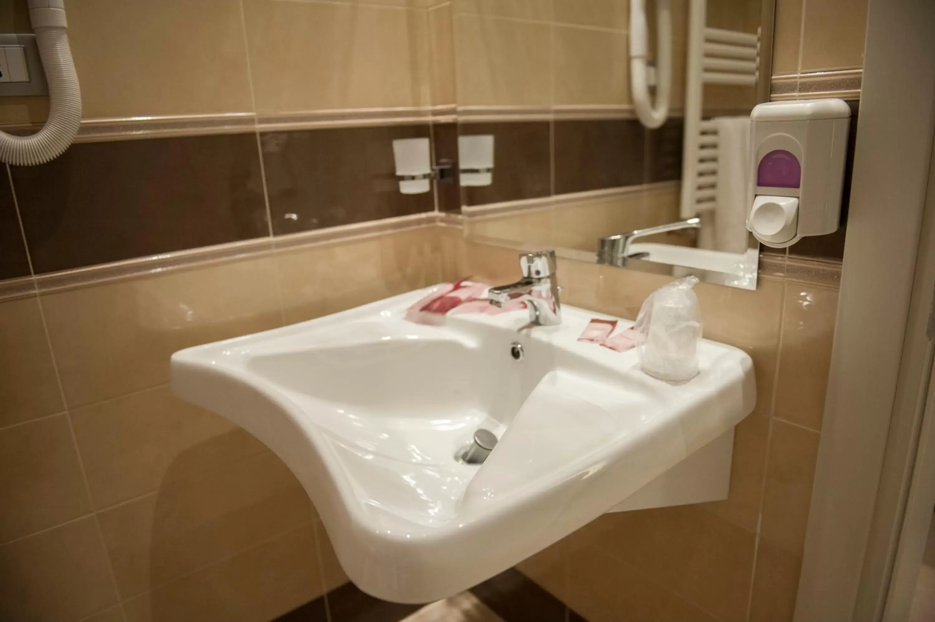 Bathroom in Hotel Fini