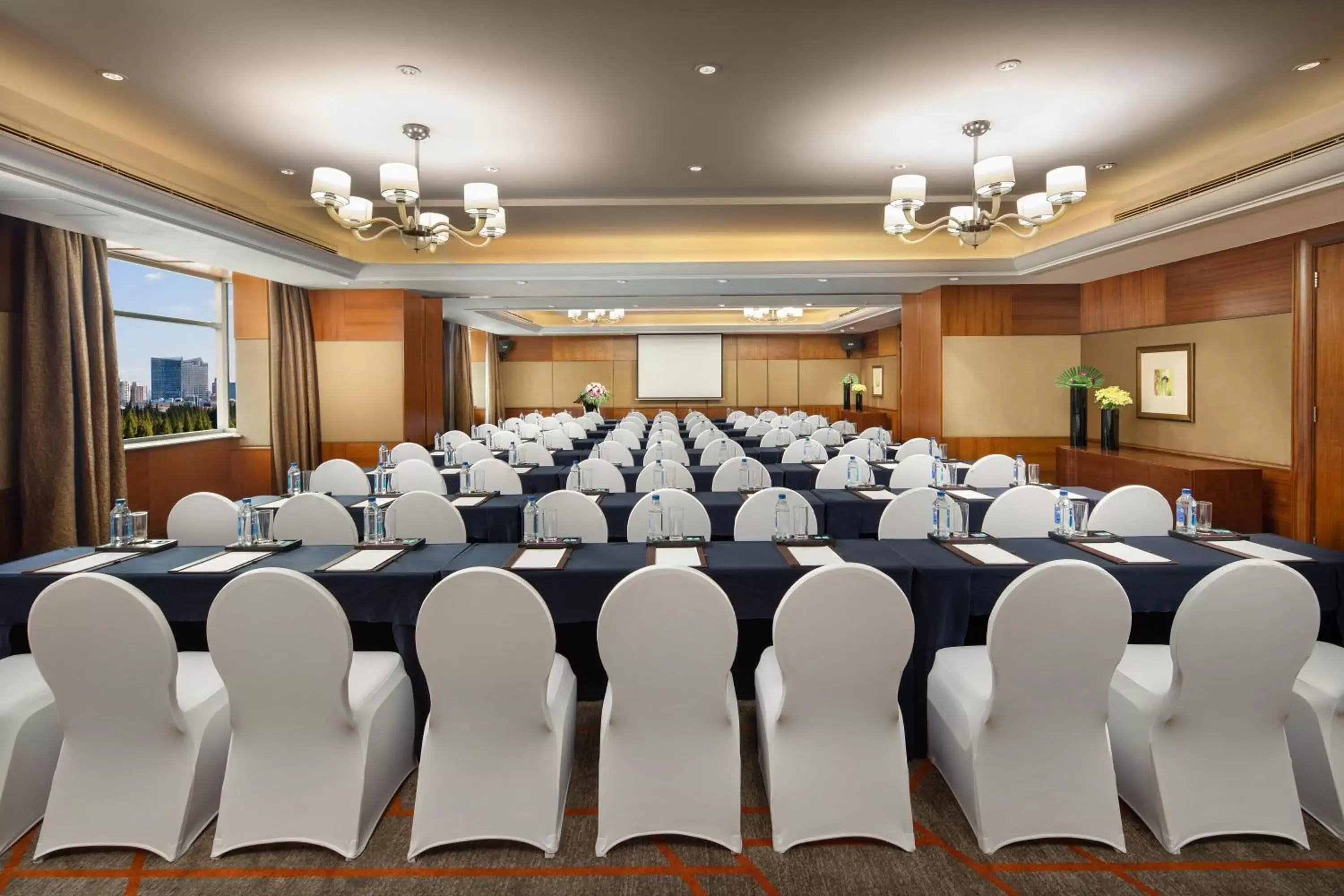 Meeting/conference room in Crowne Plaza Shanghai Fudan, an IHG Hotel