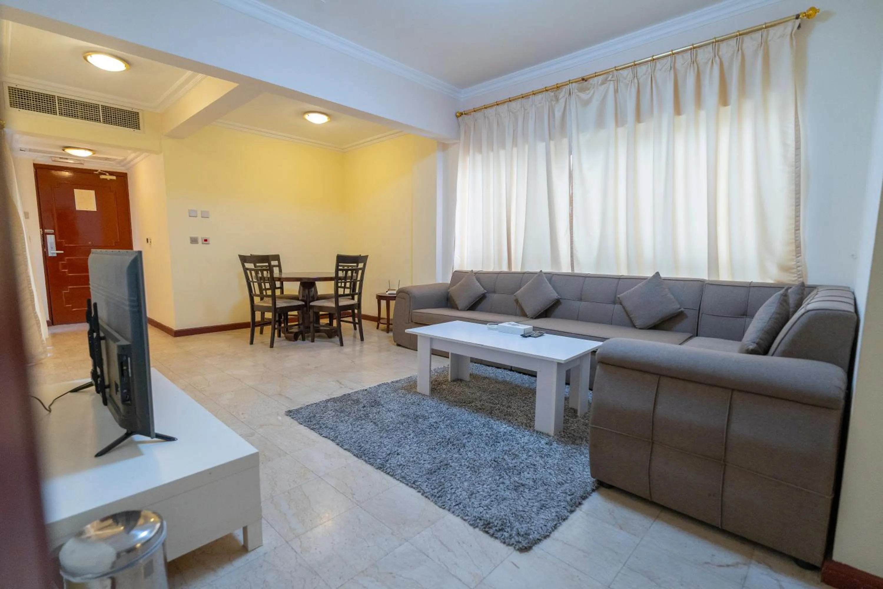 TV and multimedia in Majestic Hotel