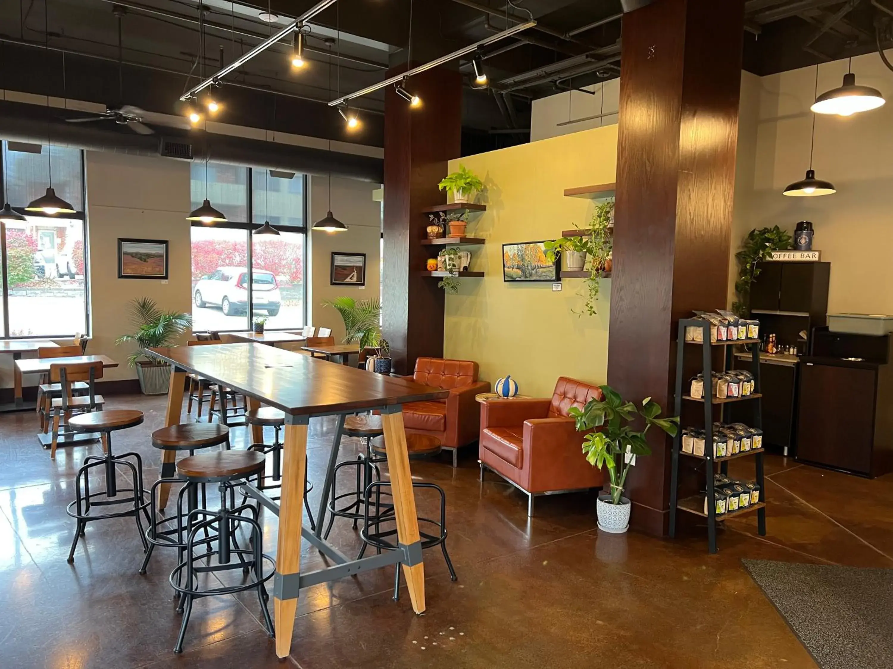 Restaurant/places to eat in WASHBURN HOTEL SUITES Restaurant/places to eat in WASHBURN HOTEL SUITES