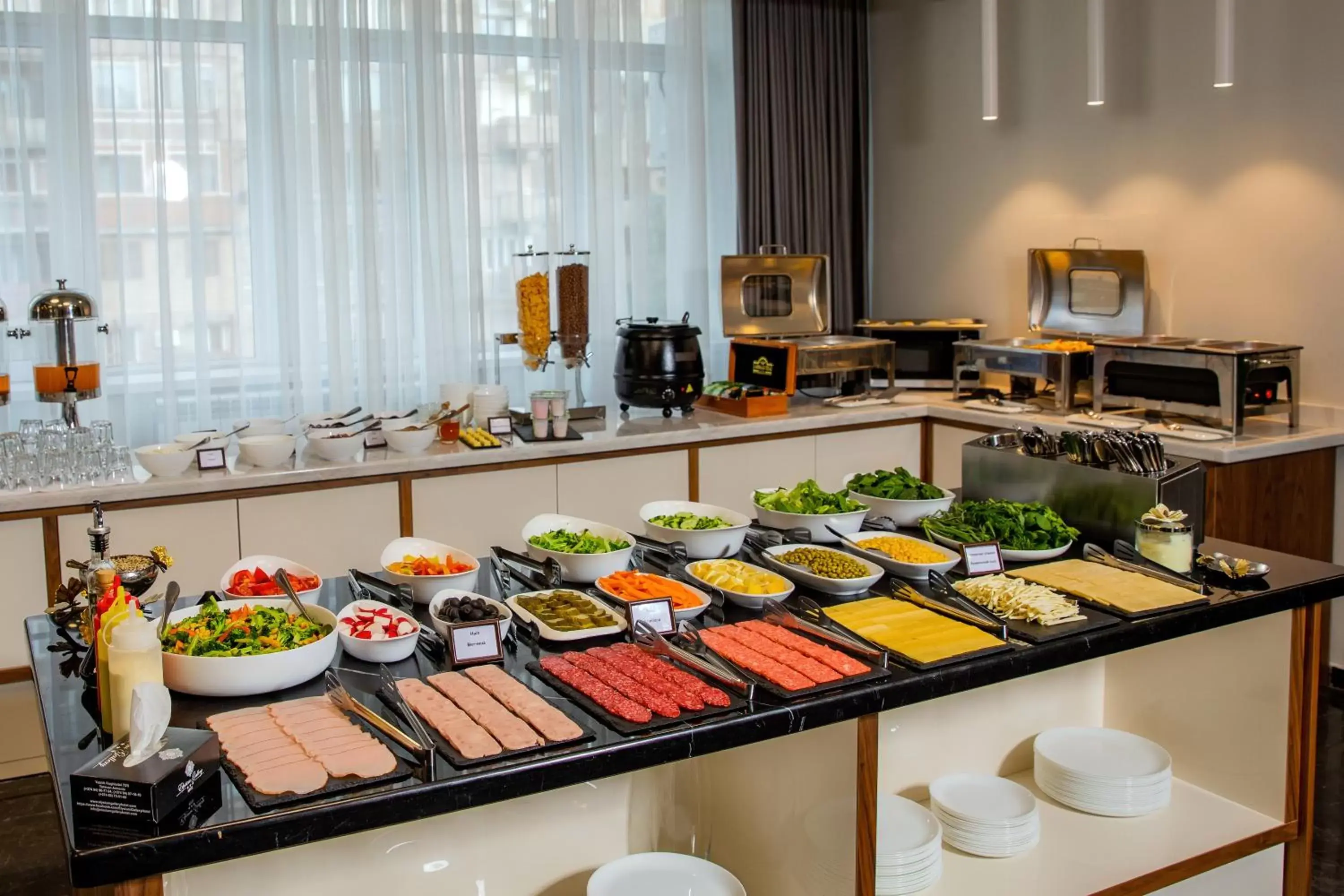 Restaurant/places to eat in Median Hotel, City Center Yerevan Restaurant/places to eat in Median Hotel, City Center Yerevan