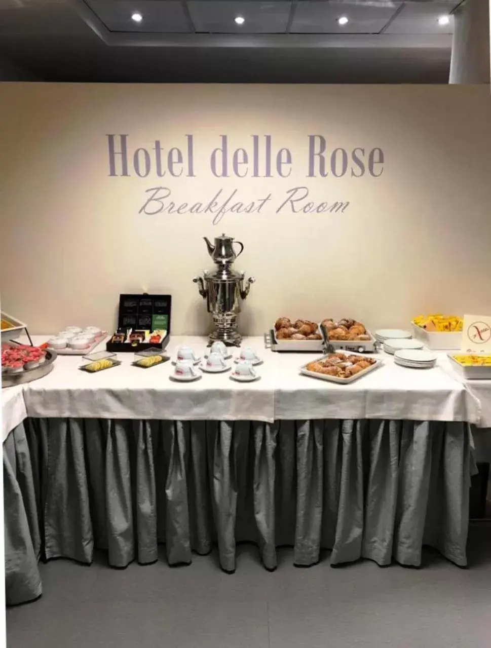 Restaurant/places to eat, Food in Hotel Delle Rose