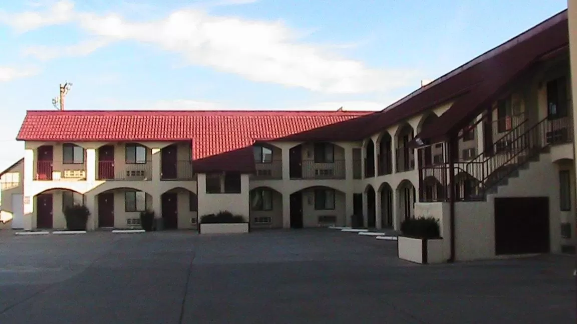 Facade/entrance in Travelodge by Wyndham Holbrook