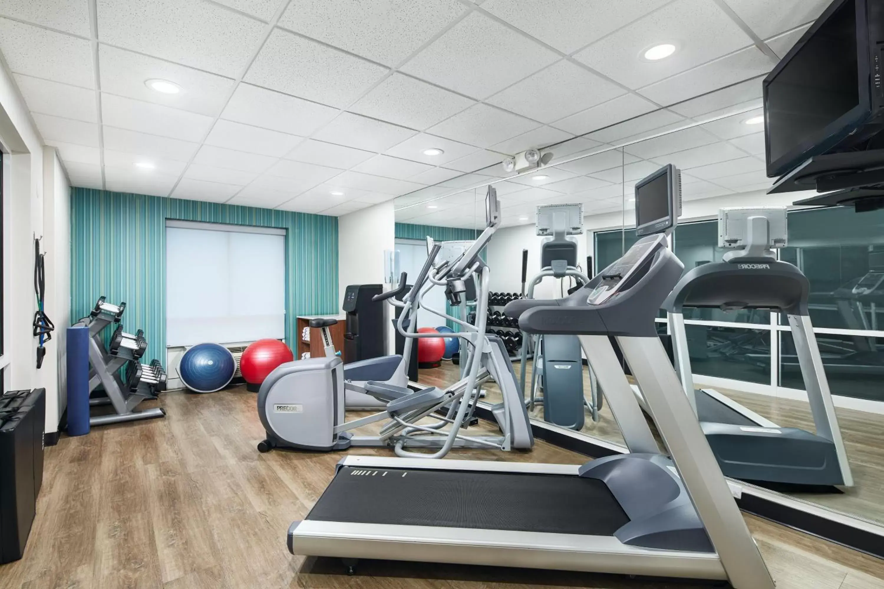 Fitness centre/facilities, Fitness Center/Facilities in Holiday Inn Express & Suites I-26 & Us 29 At Westgate Mall, an IHG Hotel