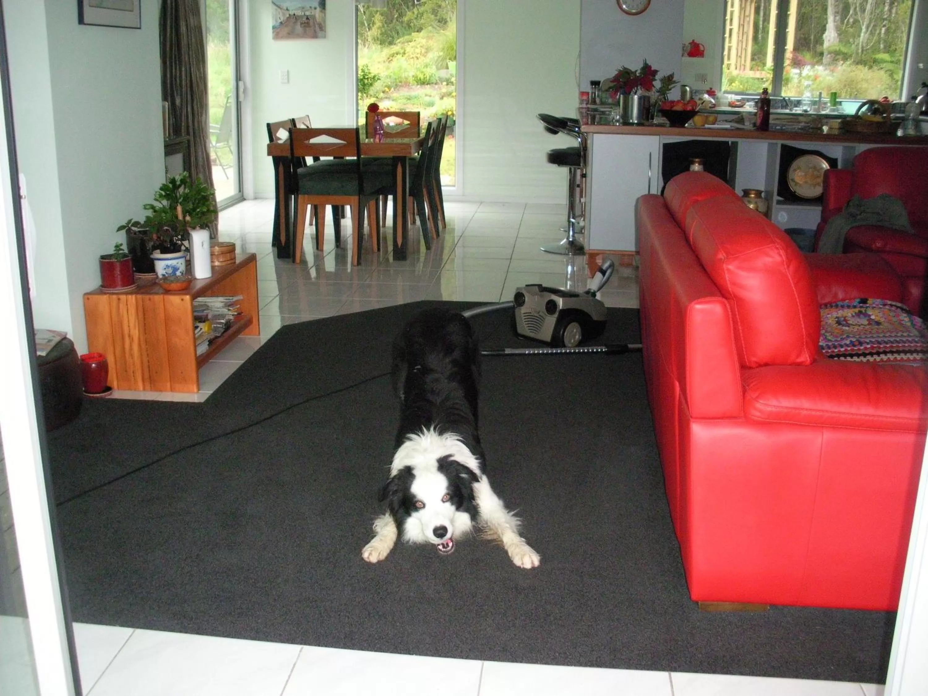 Living room in Mahinapua Retreat B&B