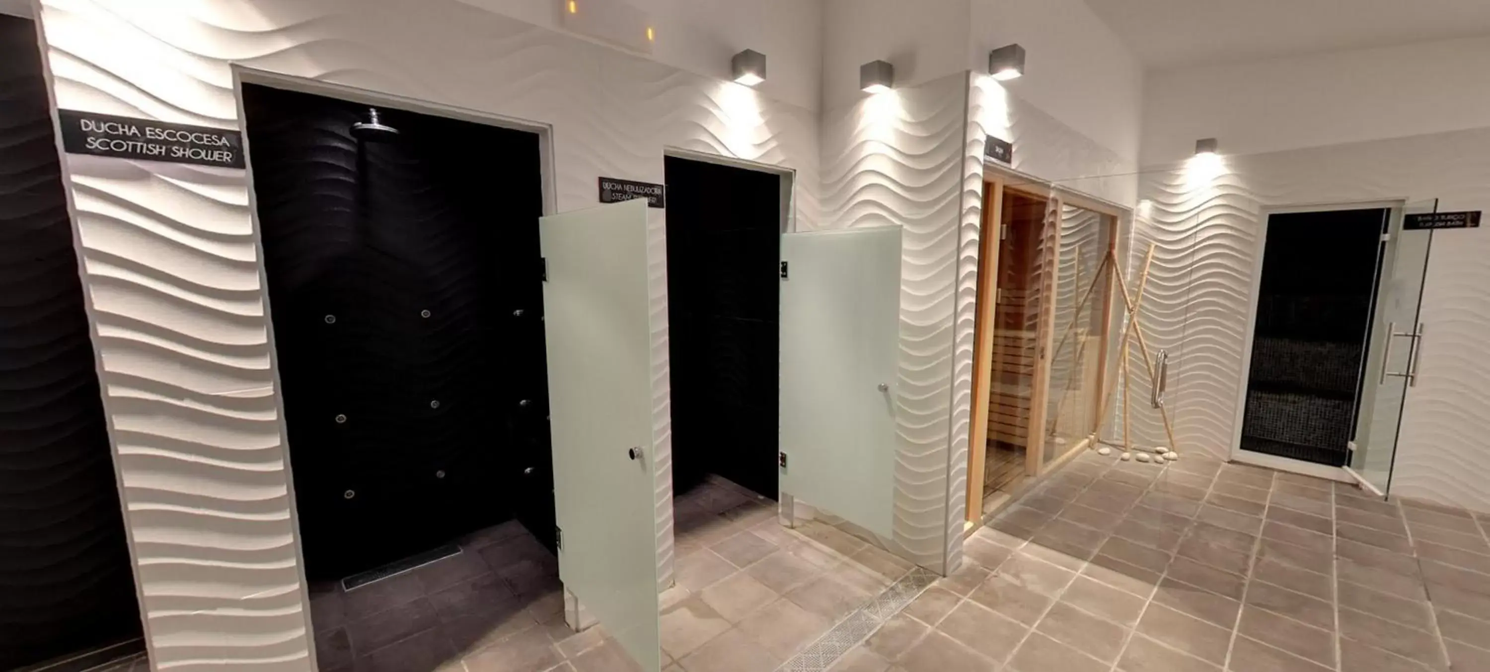 Spa and wellness centre/facilities, Bathroom in Hotel Villa del Mar