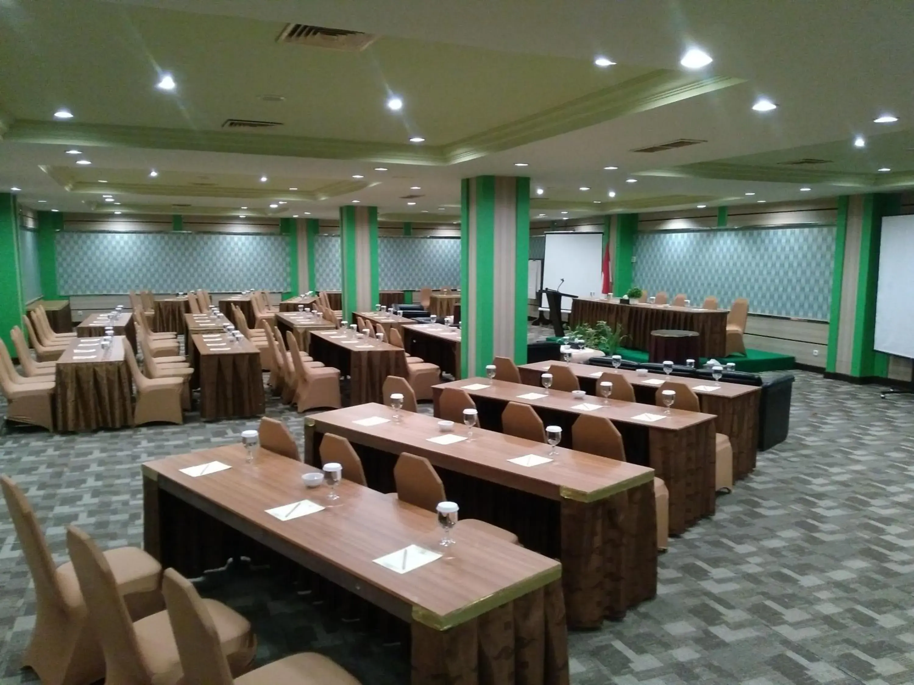 Property building in Hotel Kini Pontianak Property building in Hotel Kini Pontianak