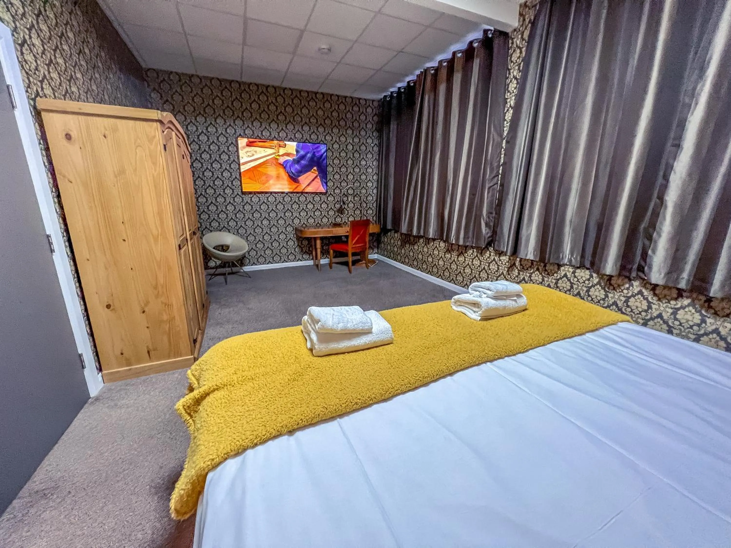 Bedroom in County Hall Apartment Hotel