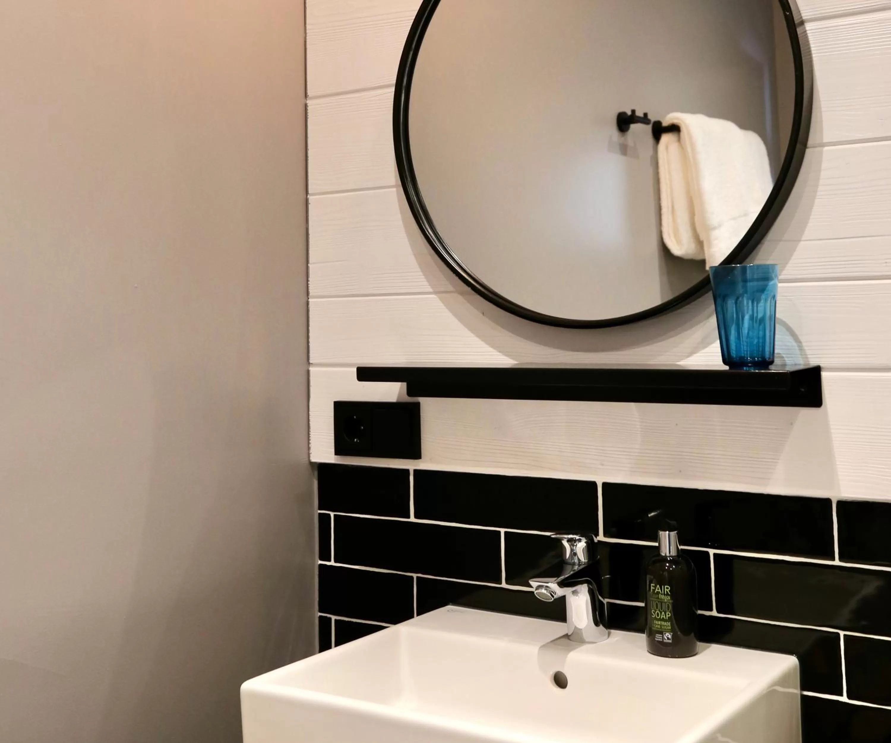 Photo of the whole room in Hotel Boje06